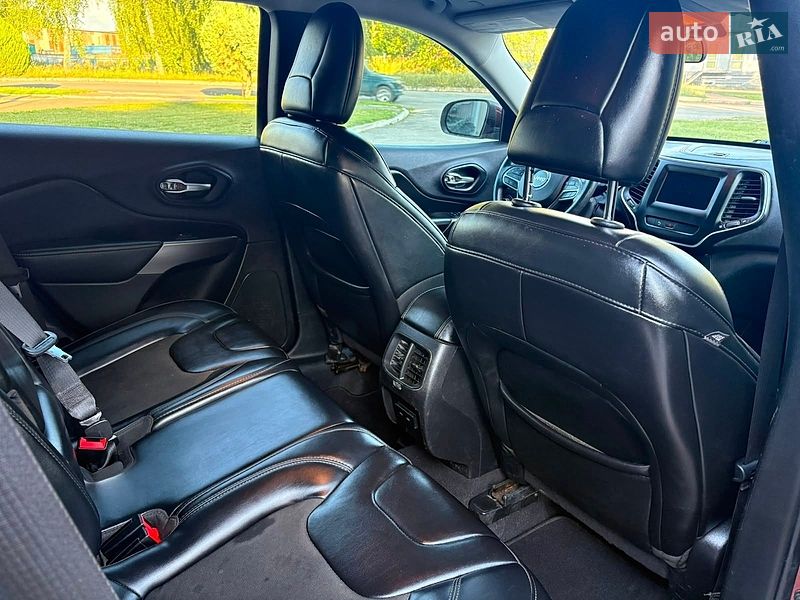 Внедорожник / Кроссовер Jeep Cherokee 2019 в Лубнах