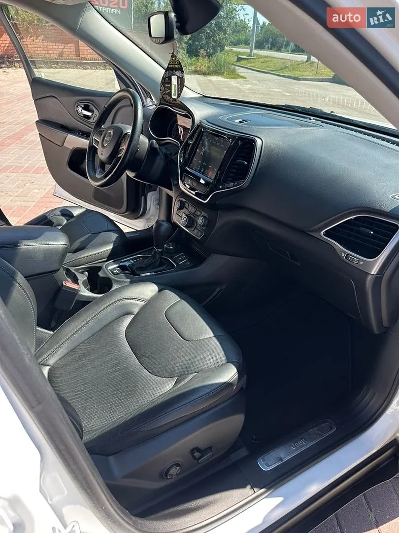 2019 Jeep Cherokee - мініатюра 6