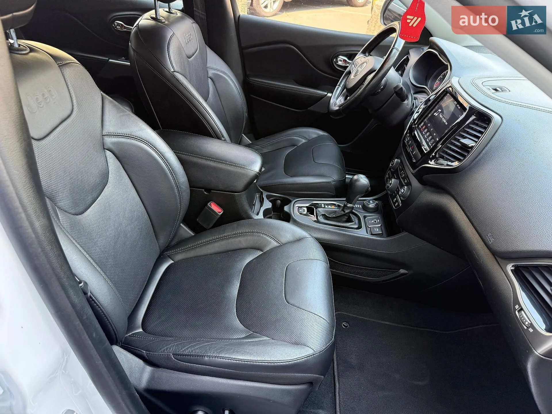 2021 Jeep Cherokee - мініатюра 25