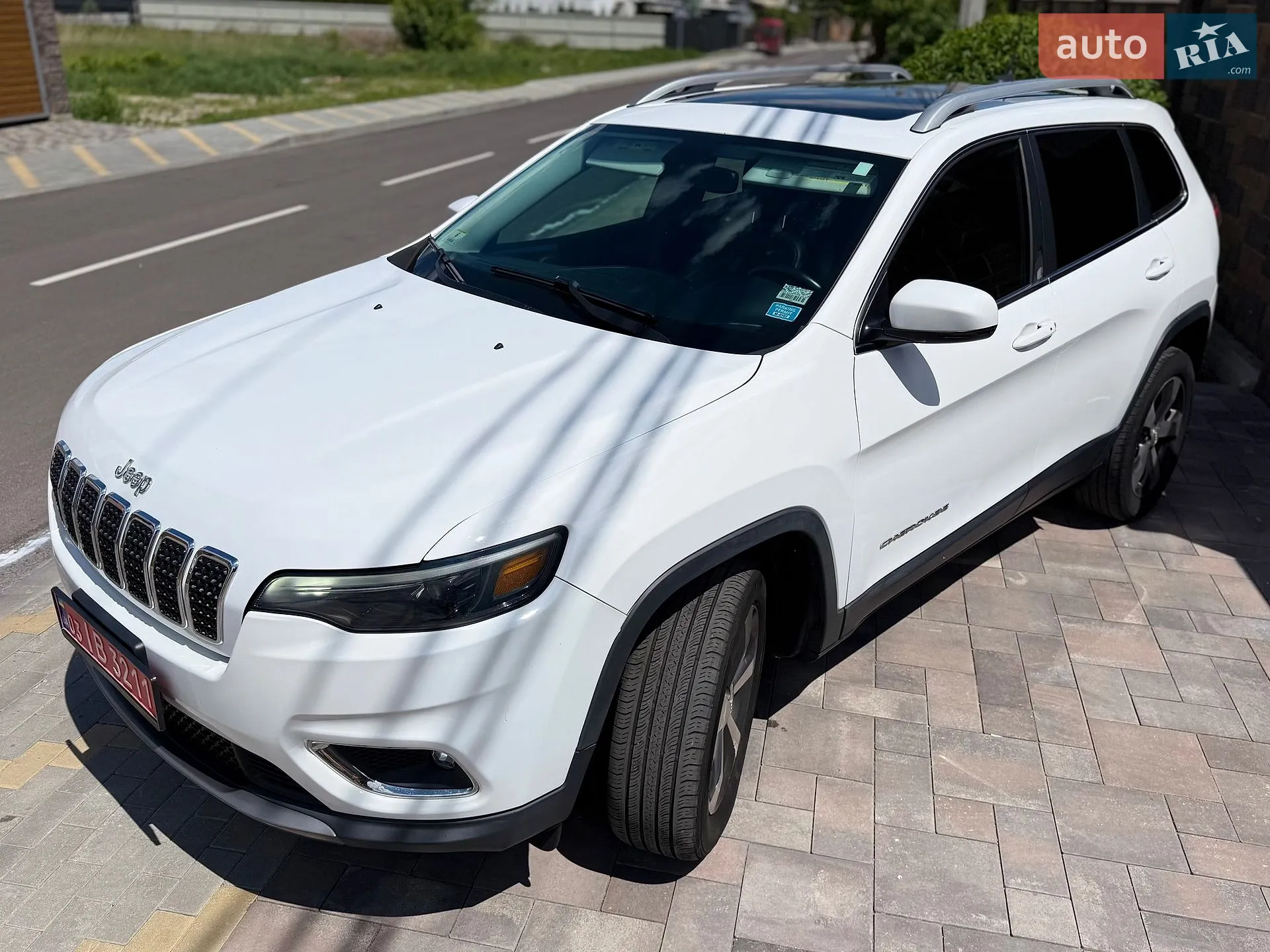2020 Jeep Cherokee - мініатюра 5