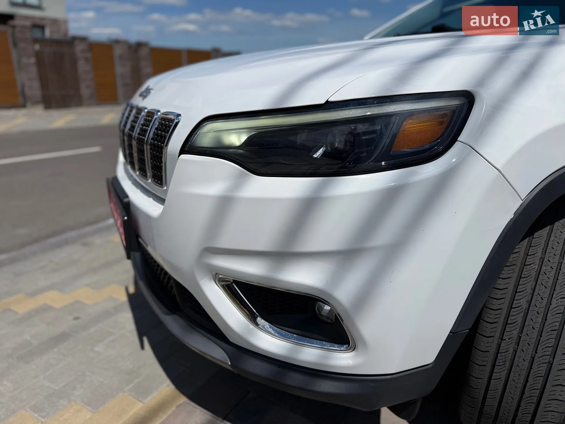 2020 Jeep Cherokee - мініатюра 10