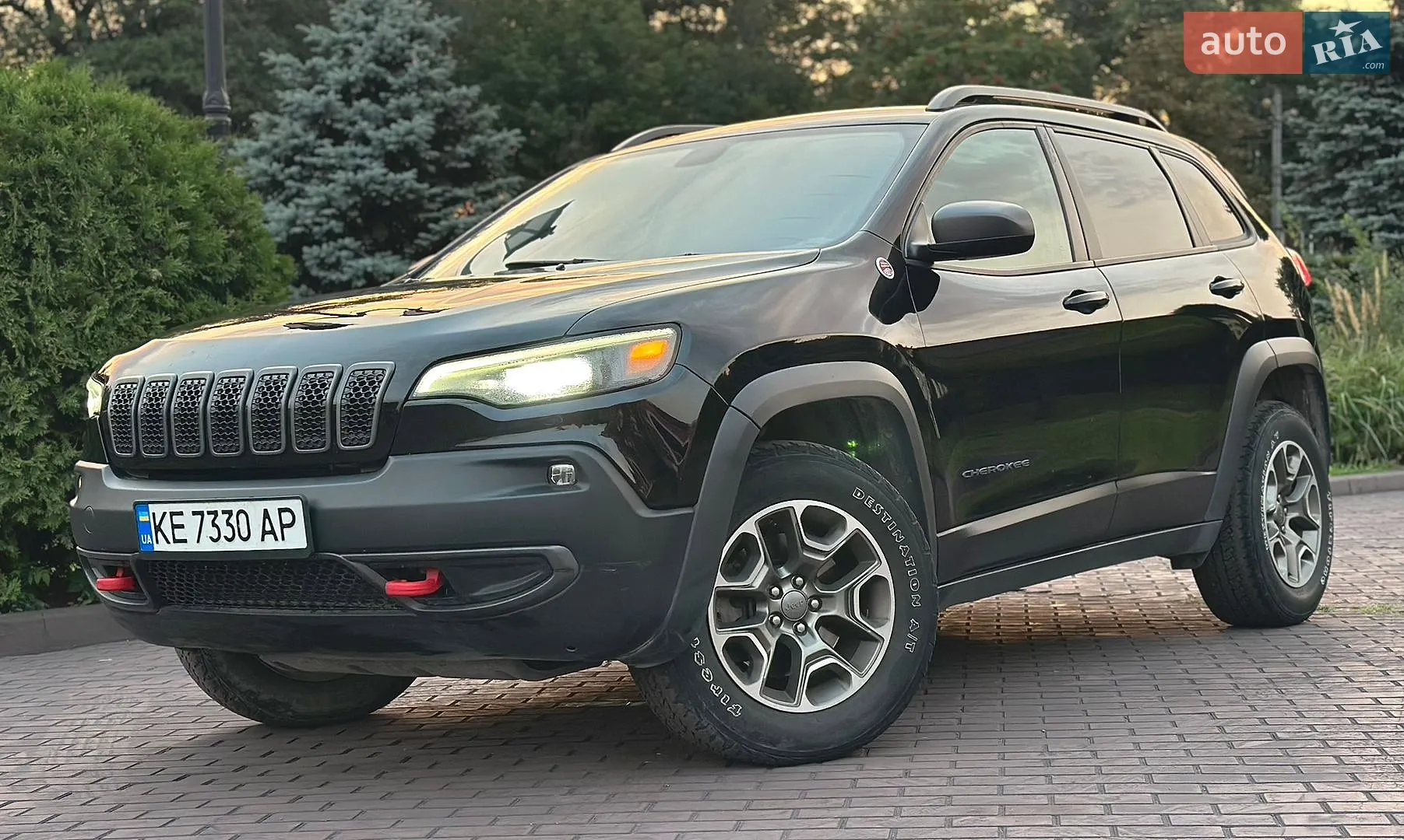 2019 Jeep Cherokee - мініатюра 2