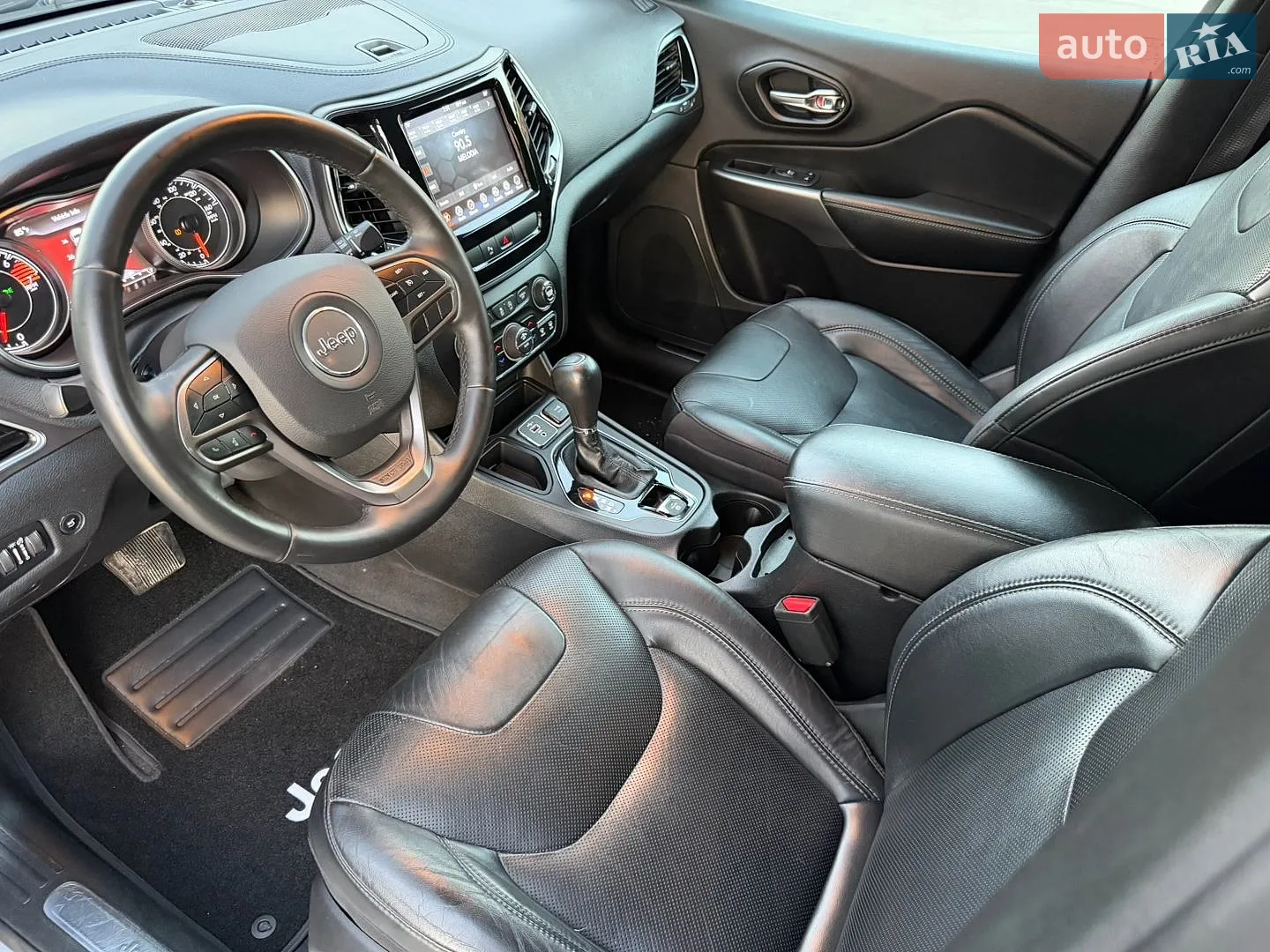 2019 Jeep Cherokee - мініатюра 29