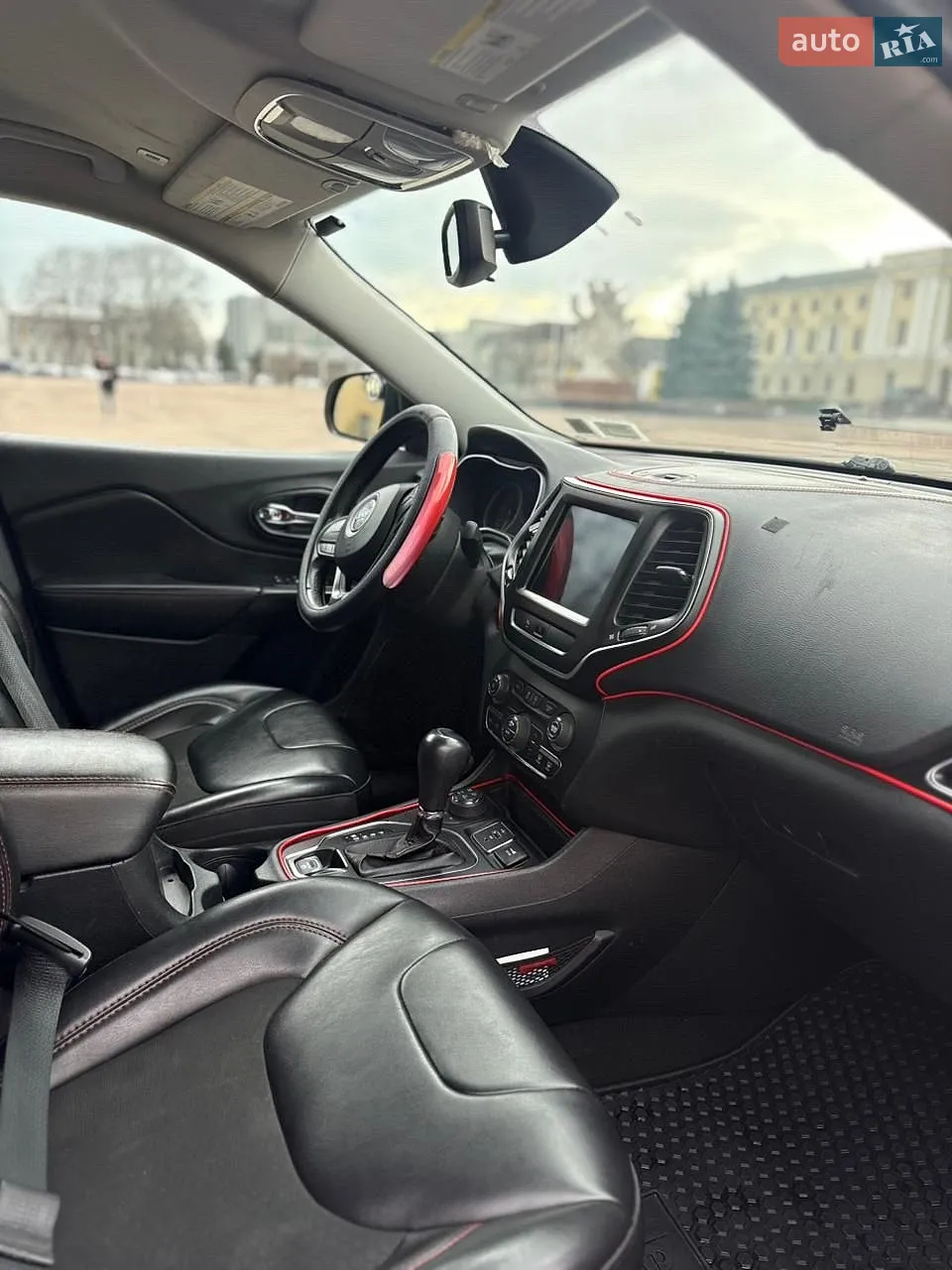 2018 Jeep Cherokee - мініатюра 14
