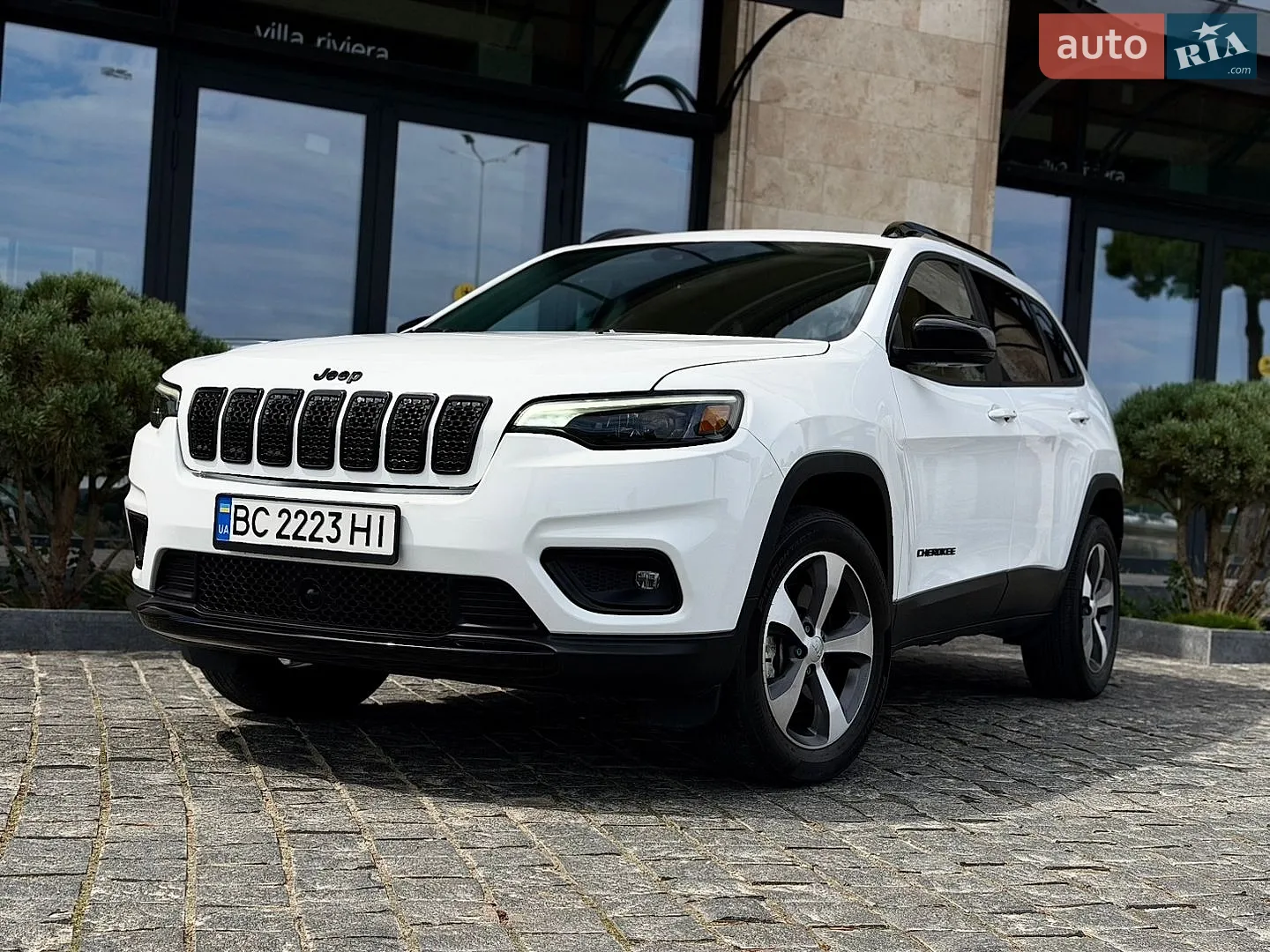 2022 Jeep Cherokee - фото 1