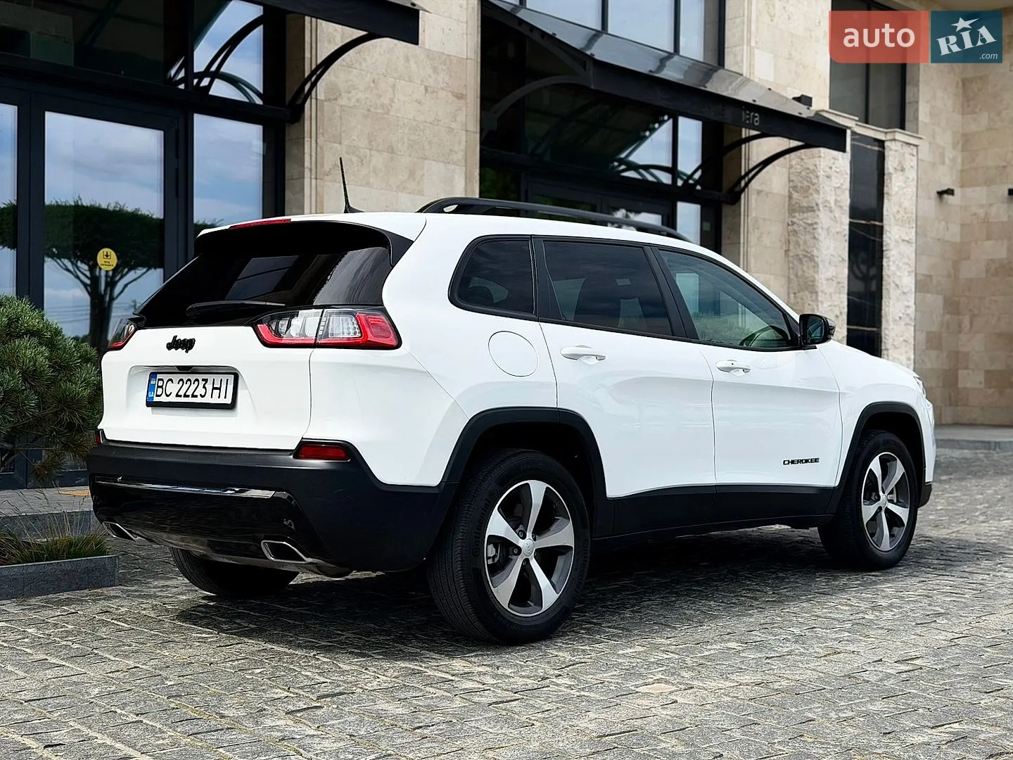 2022 Jeep Cherokee - мініатюра 8