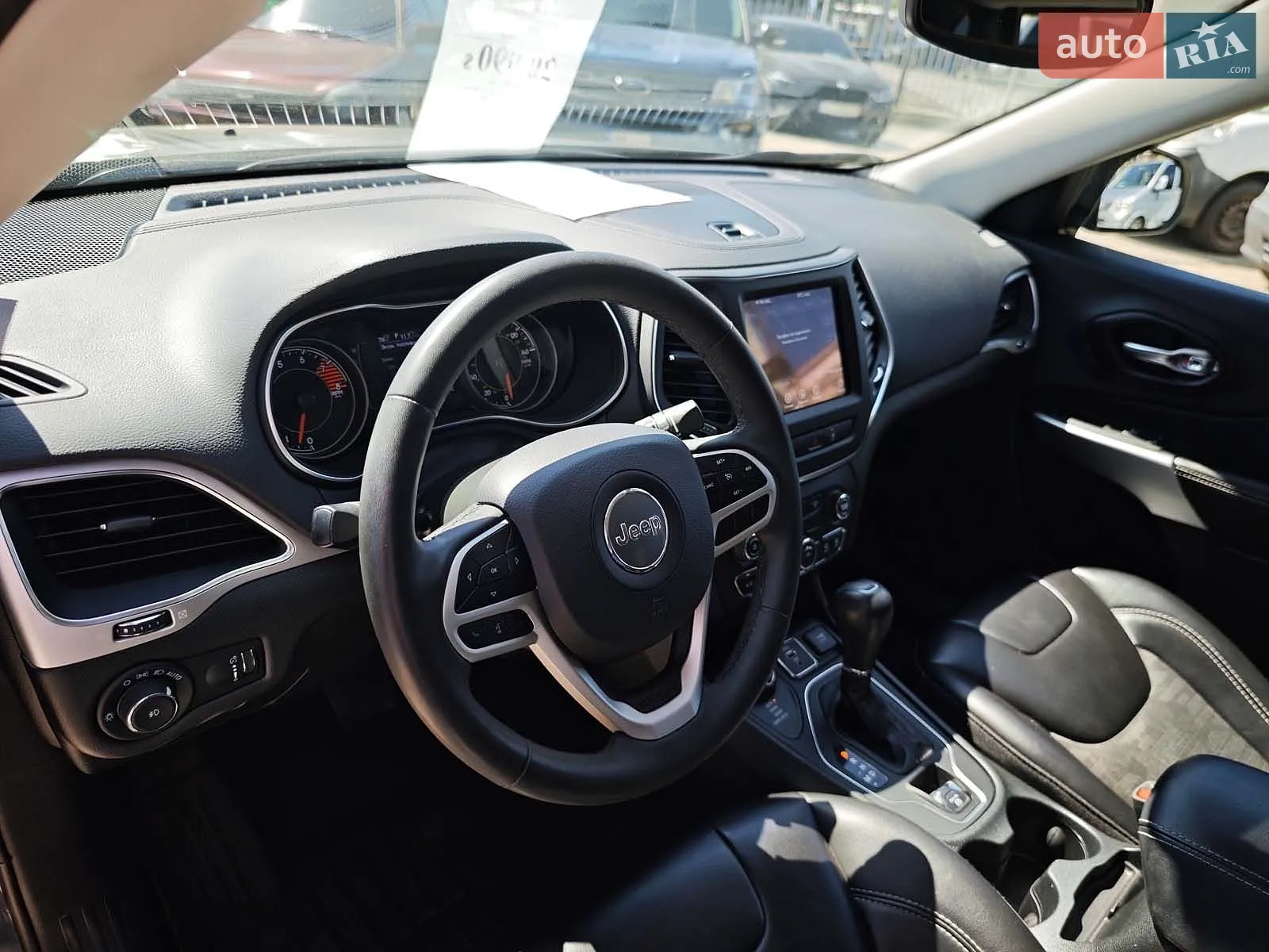 2022 Jeep Cherokee - мініатюра 26