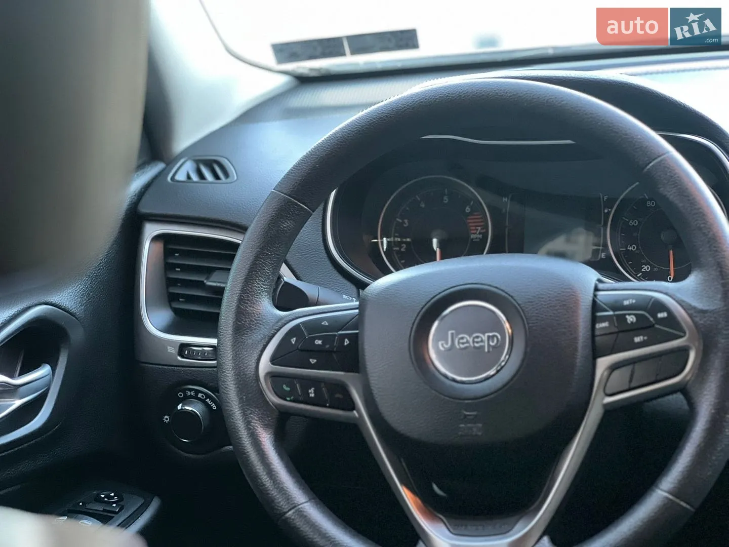 2020 Jeep Cherokee - мініатюра 54