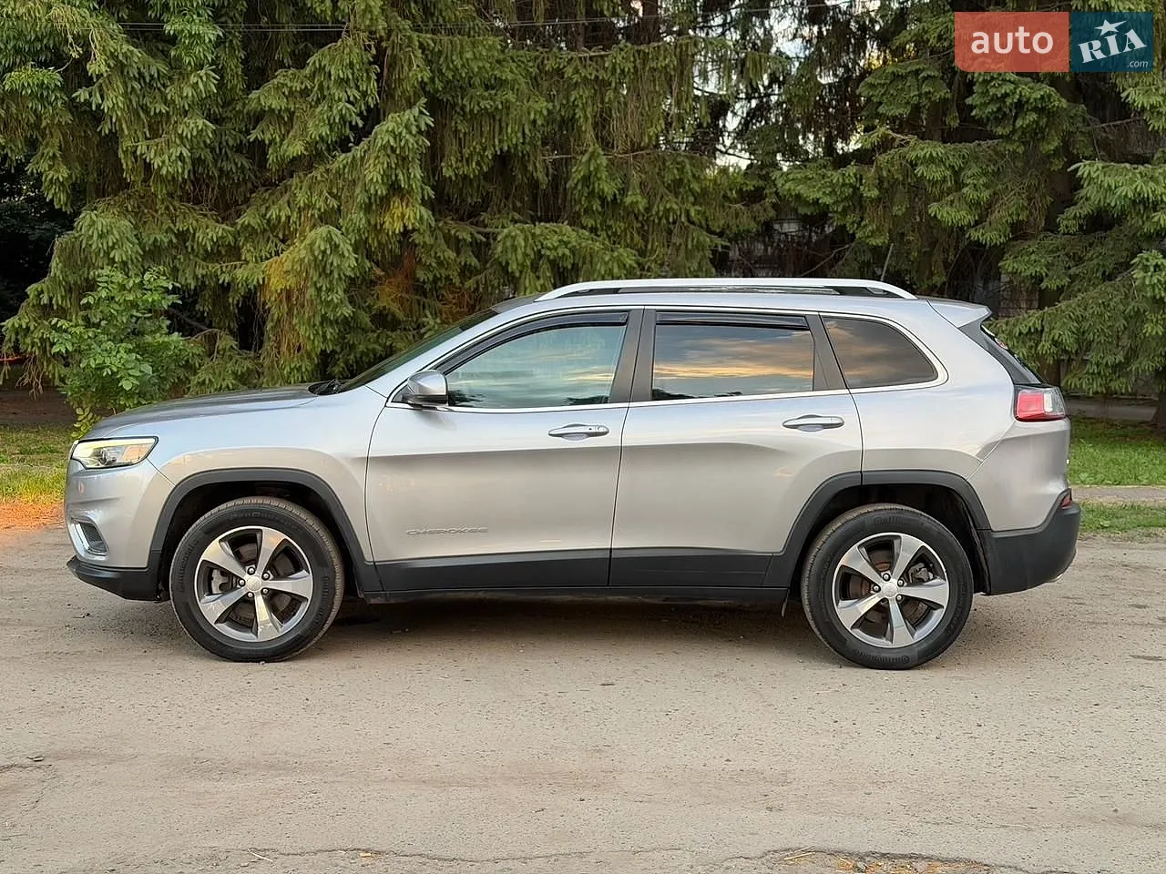 2019 Jeep Cherokee - мініатюра 7