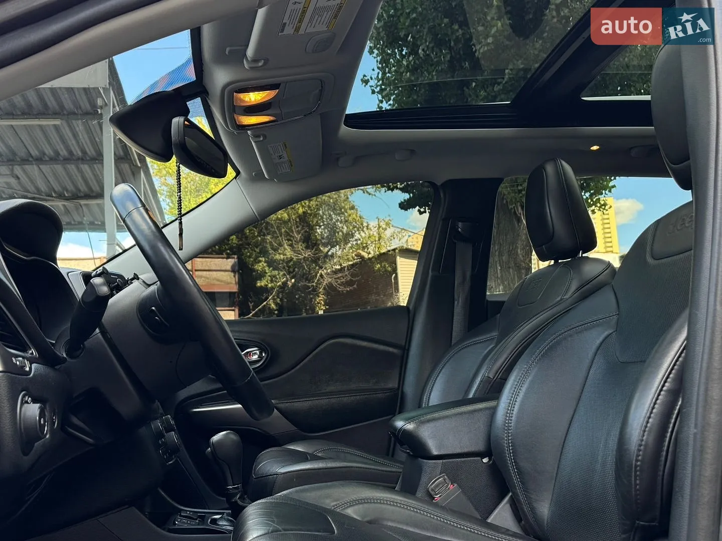 2019 Jeep Cherokee - мініатюра 15