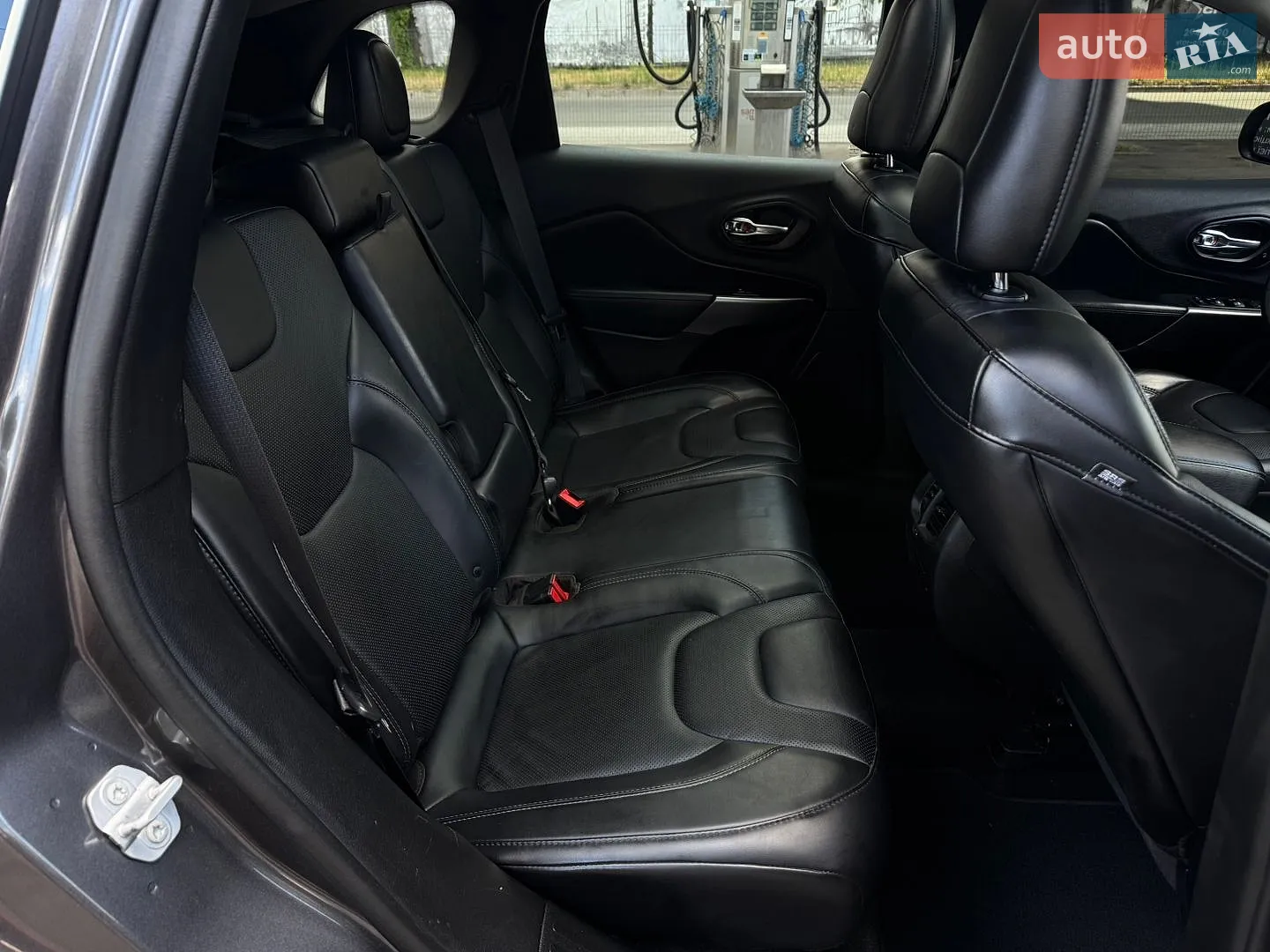 2019 Jeep Cherokee - мініатюра 26