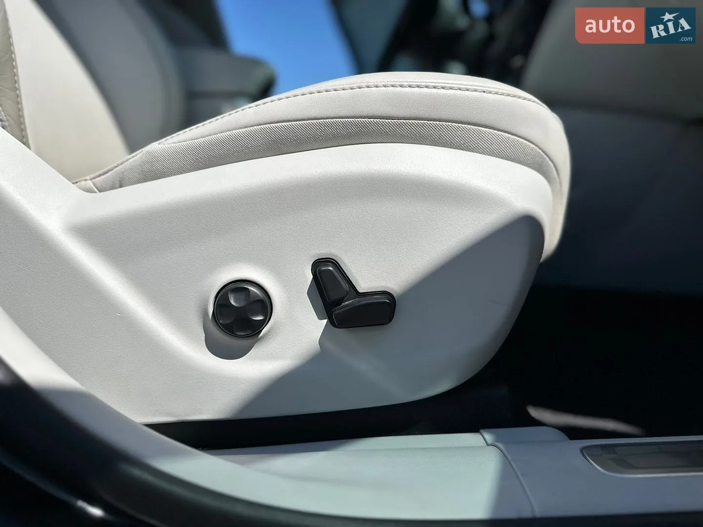 2019 Jeep Cherokee - мініатюра 11