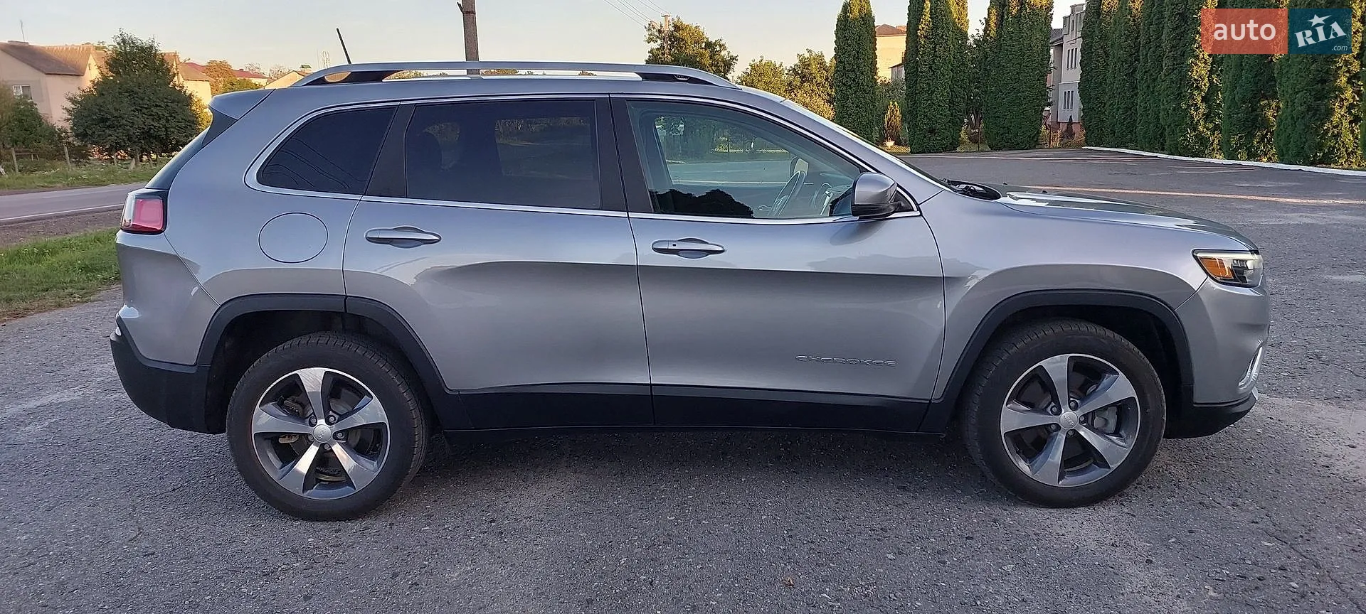 2019 Jeep Cherokee - мініатюра 8