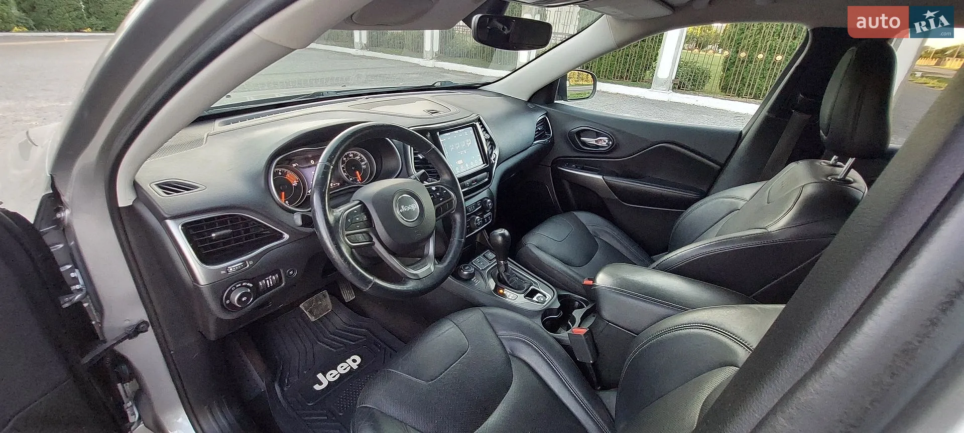 2019 Jeep Cherokee - мініатюра 26
