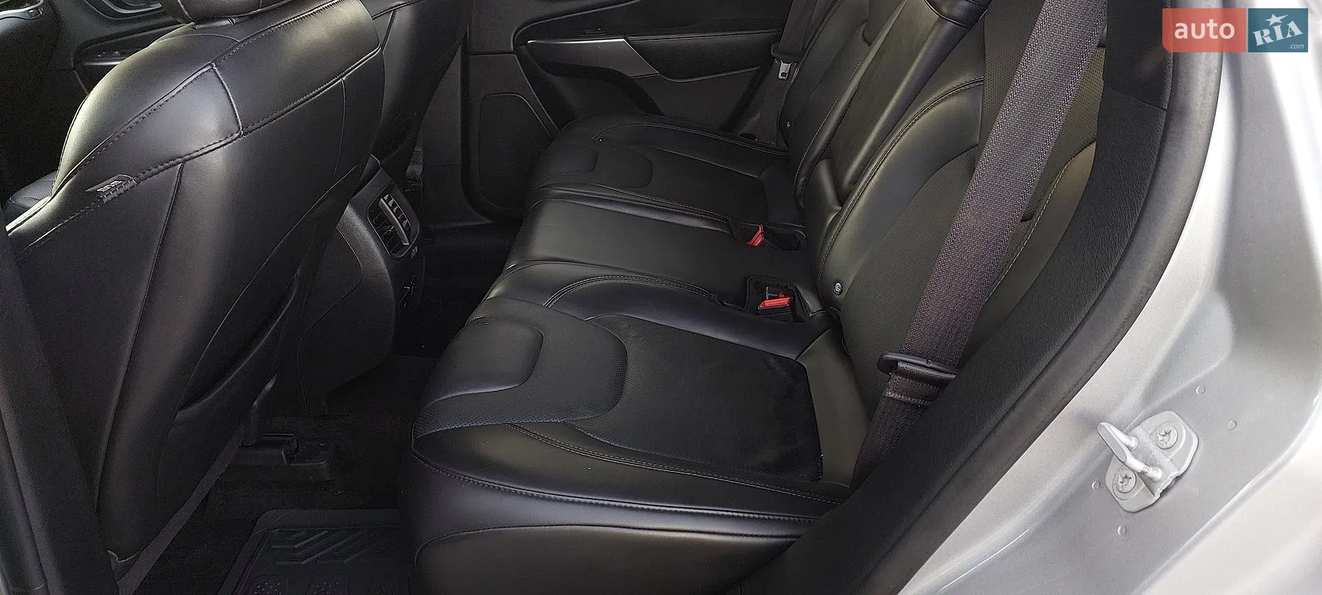 2019 Jeep Cherokee - мініатюра 29