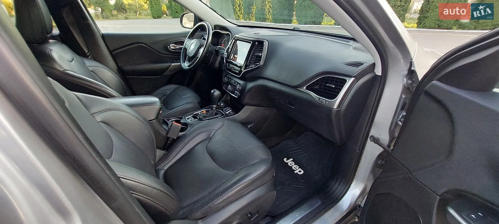 2019 Jeep Cherokee - мініатюра 39