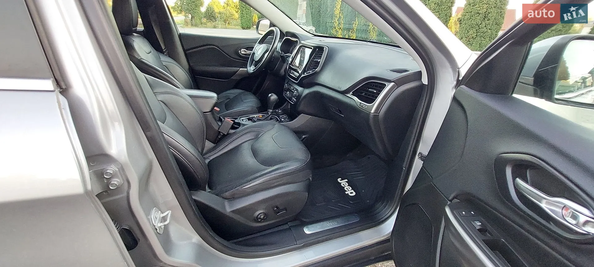 2019 Jeep Cherokee - мініатюра 38