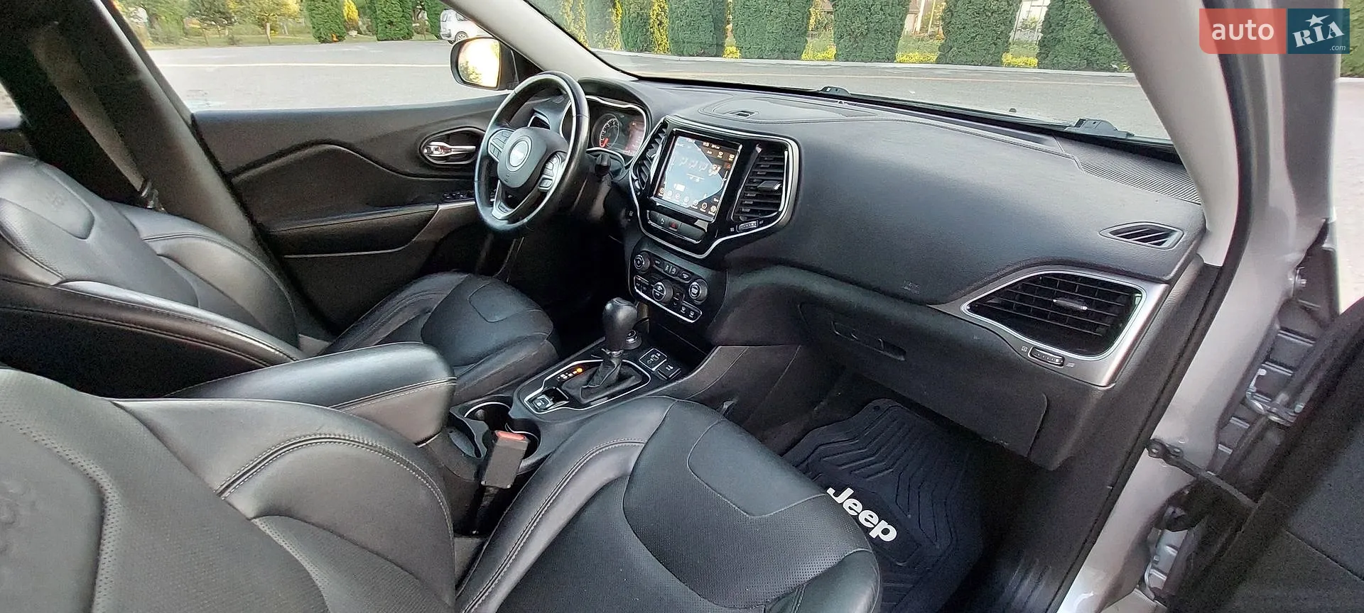 2019 Jeep Cherokee - мініатюра 41