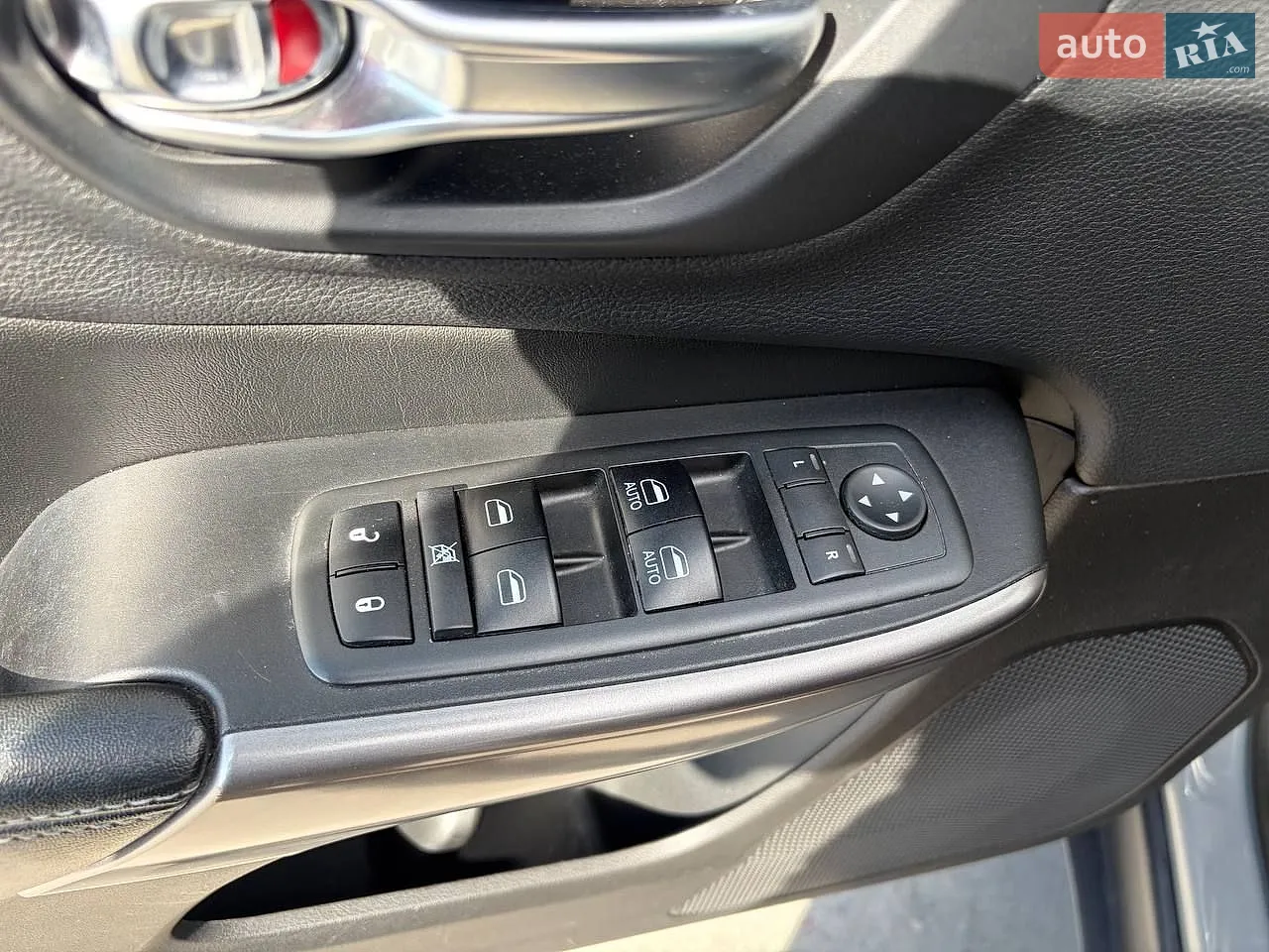 2019 Jeep Cherokee - мініатюра 9