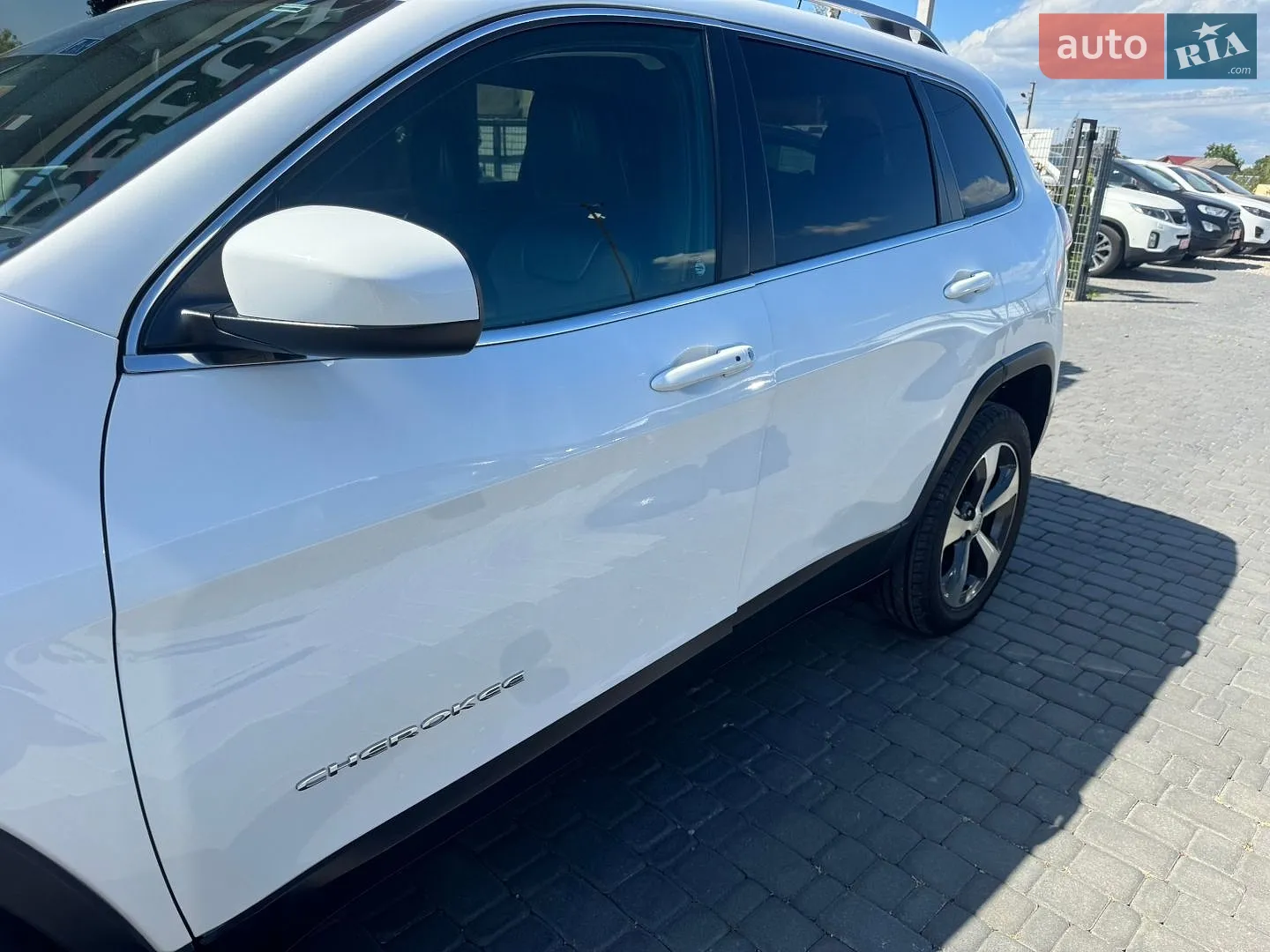 2018 Jeep Cherokee - мініатюра 13