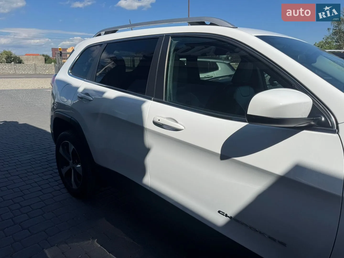 2018 Jeep Cherokee - мініатюра 15