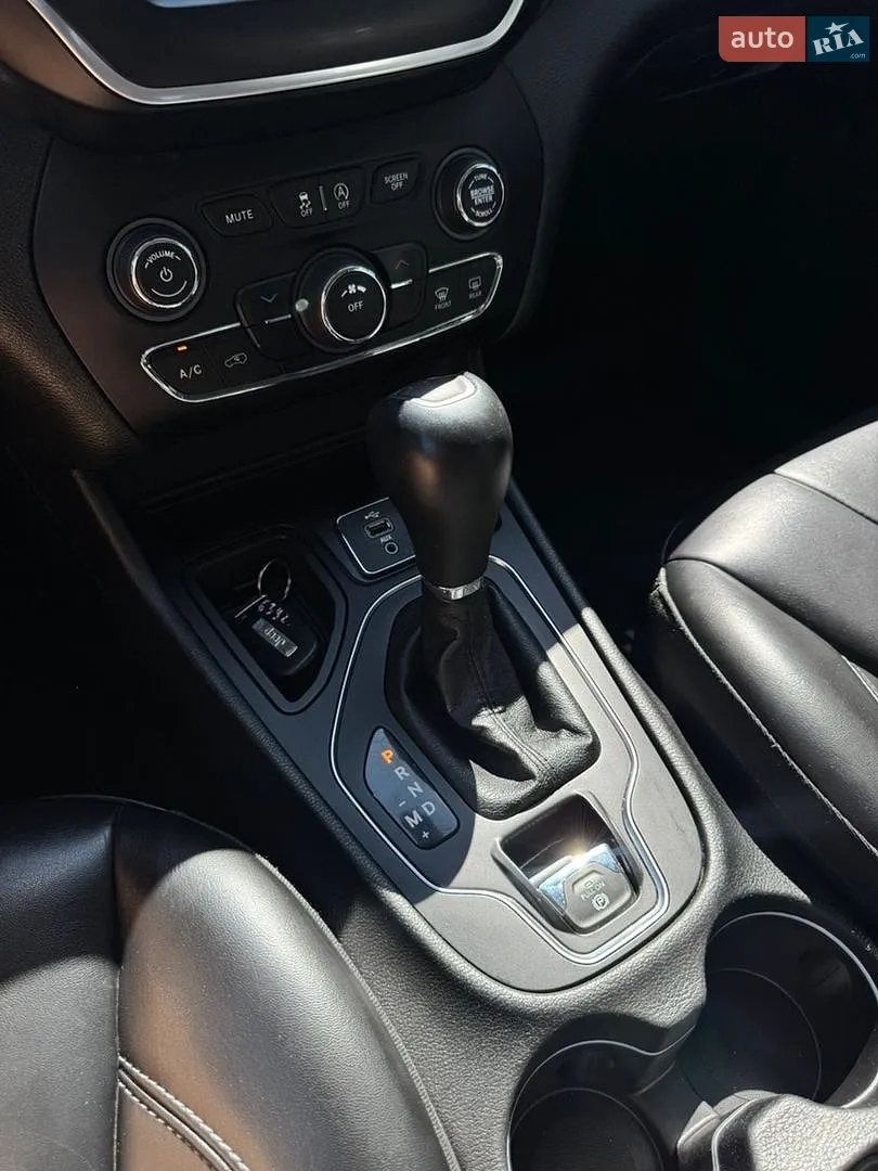 2018 Jeep Cherokee - мініатюра 24