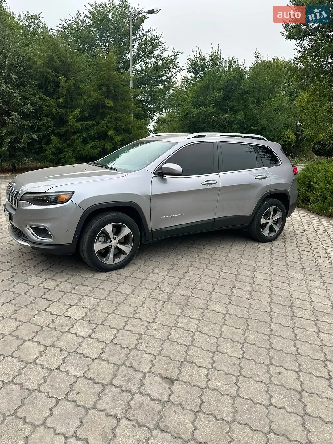 2018 Jeep Cherokee - мініатюра 3