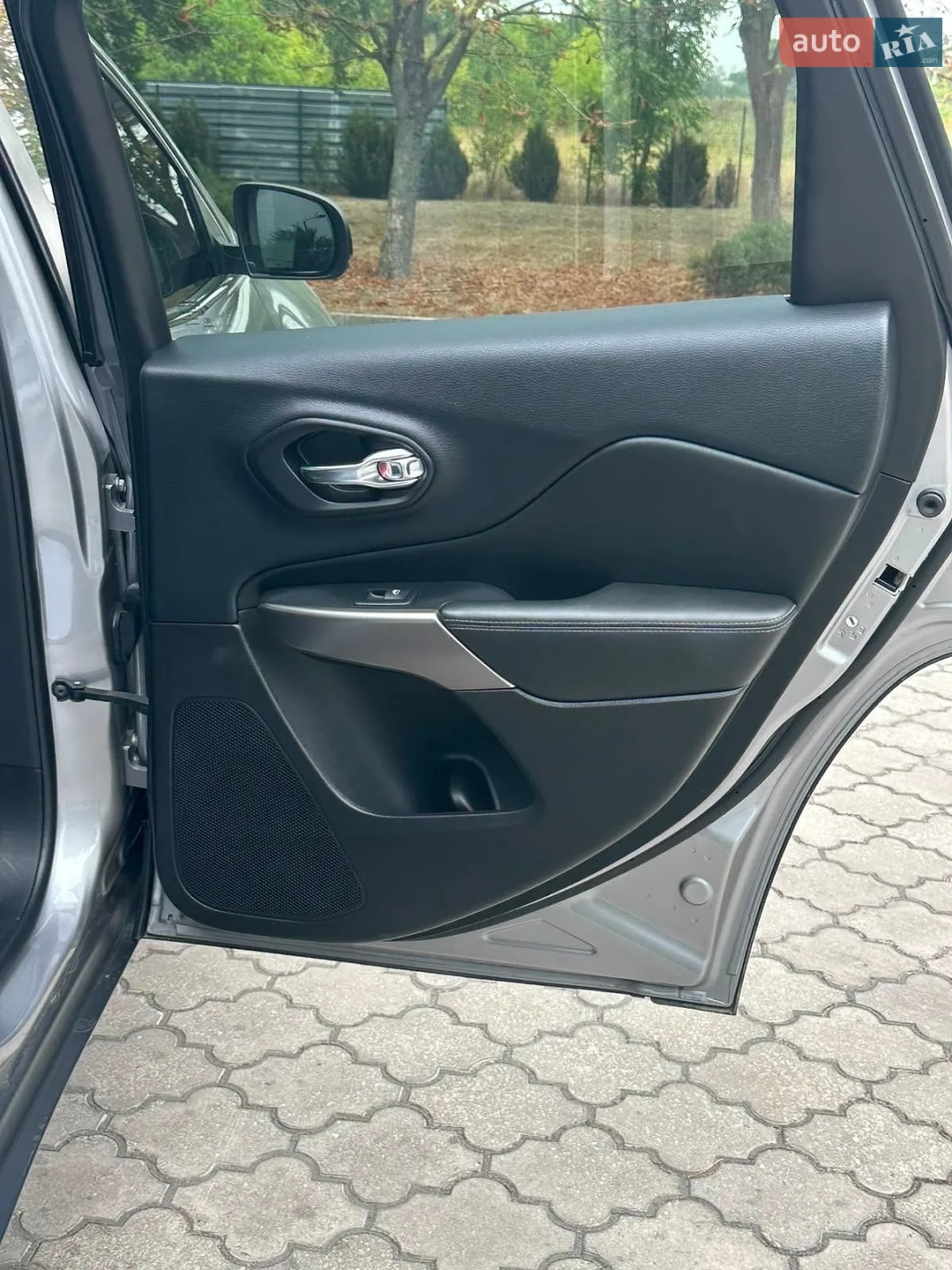 2018 Jeep Cherokee - мініатюра 10