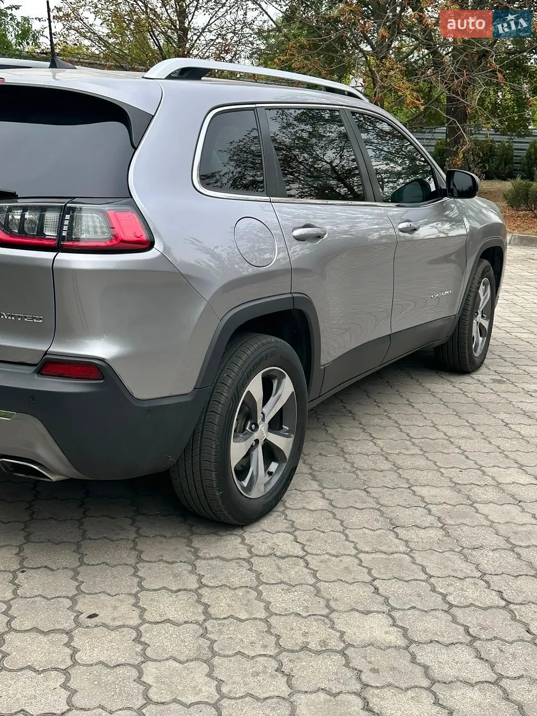 2018 Jeep Cherokee - мініатюра 12