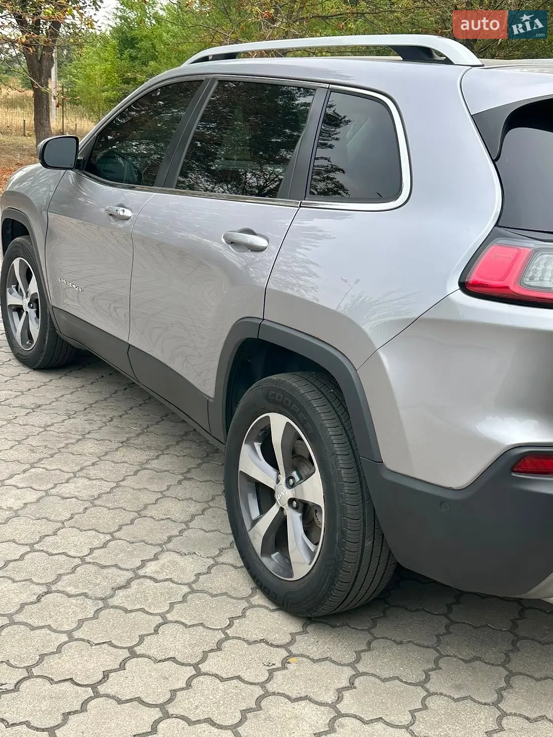 2018 Jeep Cherokee - мініатюра 13