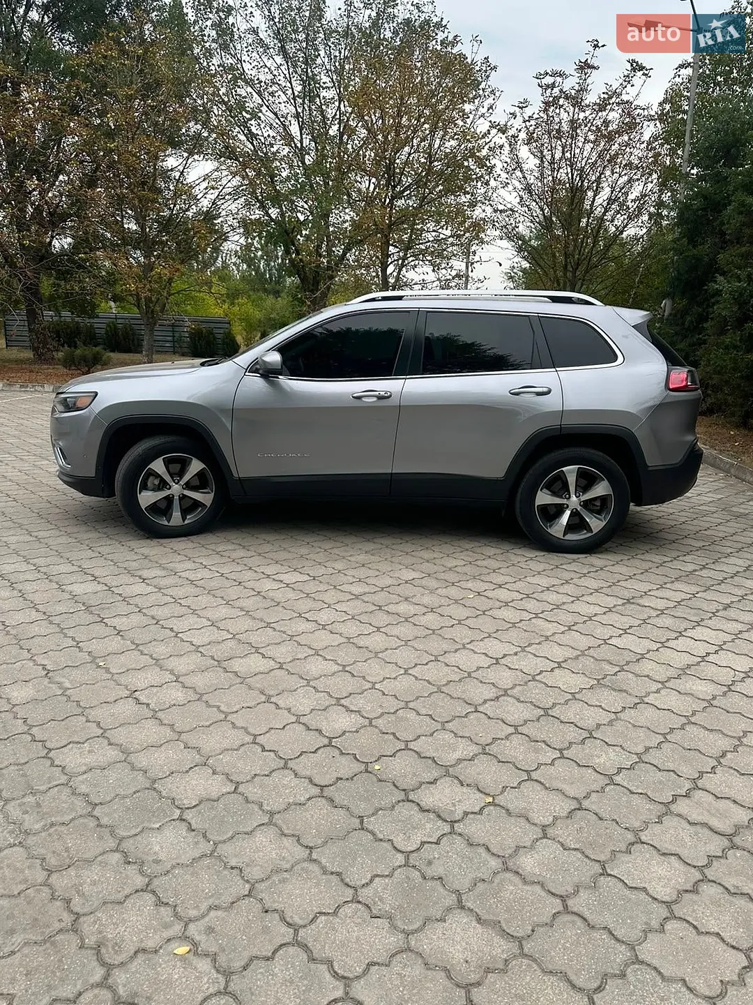 2018 Jeep Cherokee - мініатюра 14