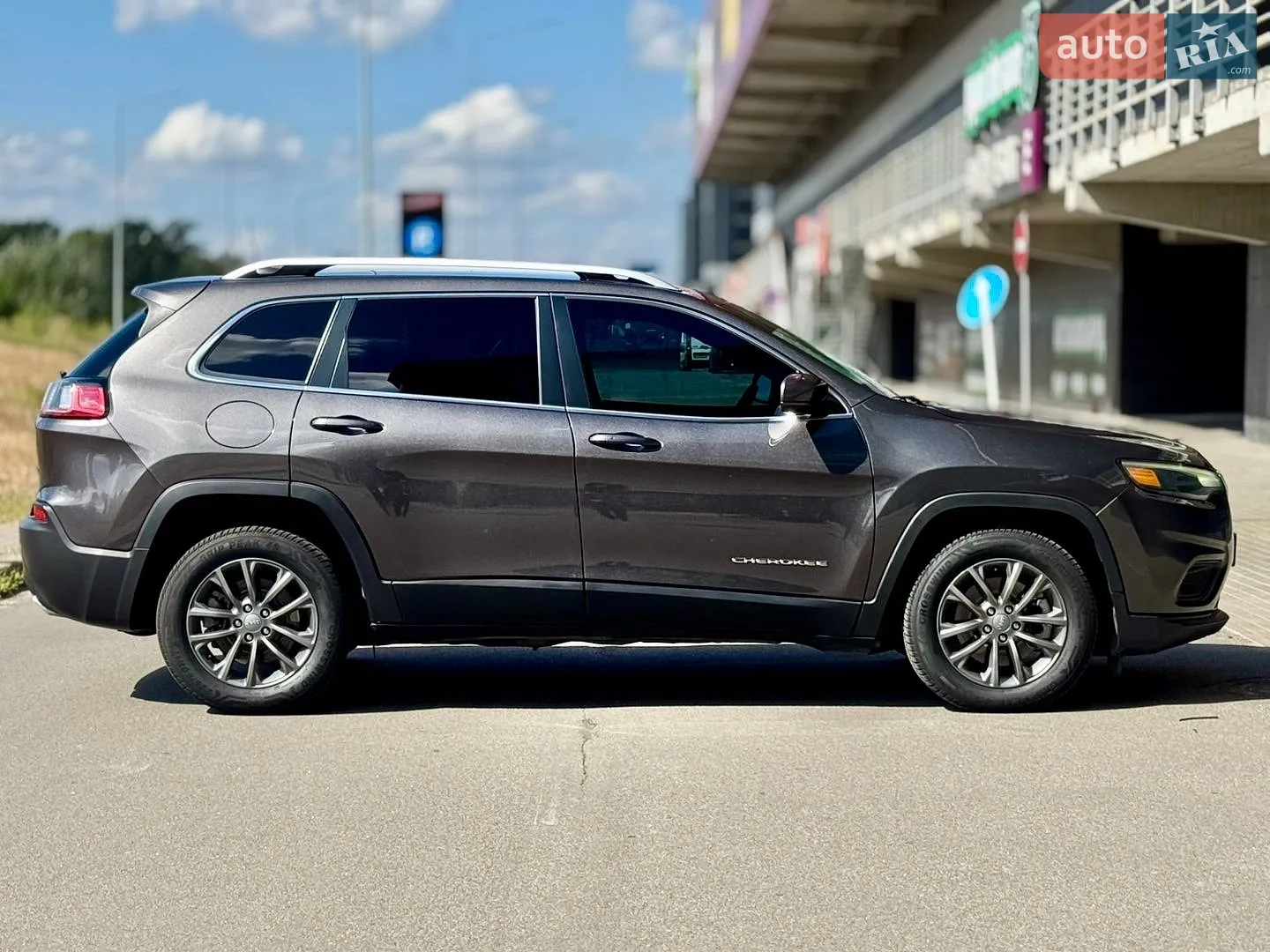 2021 Jeep Cherokee - мініатюра 4