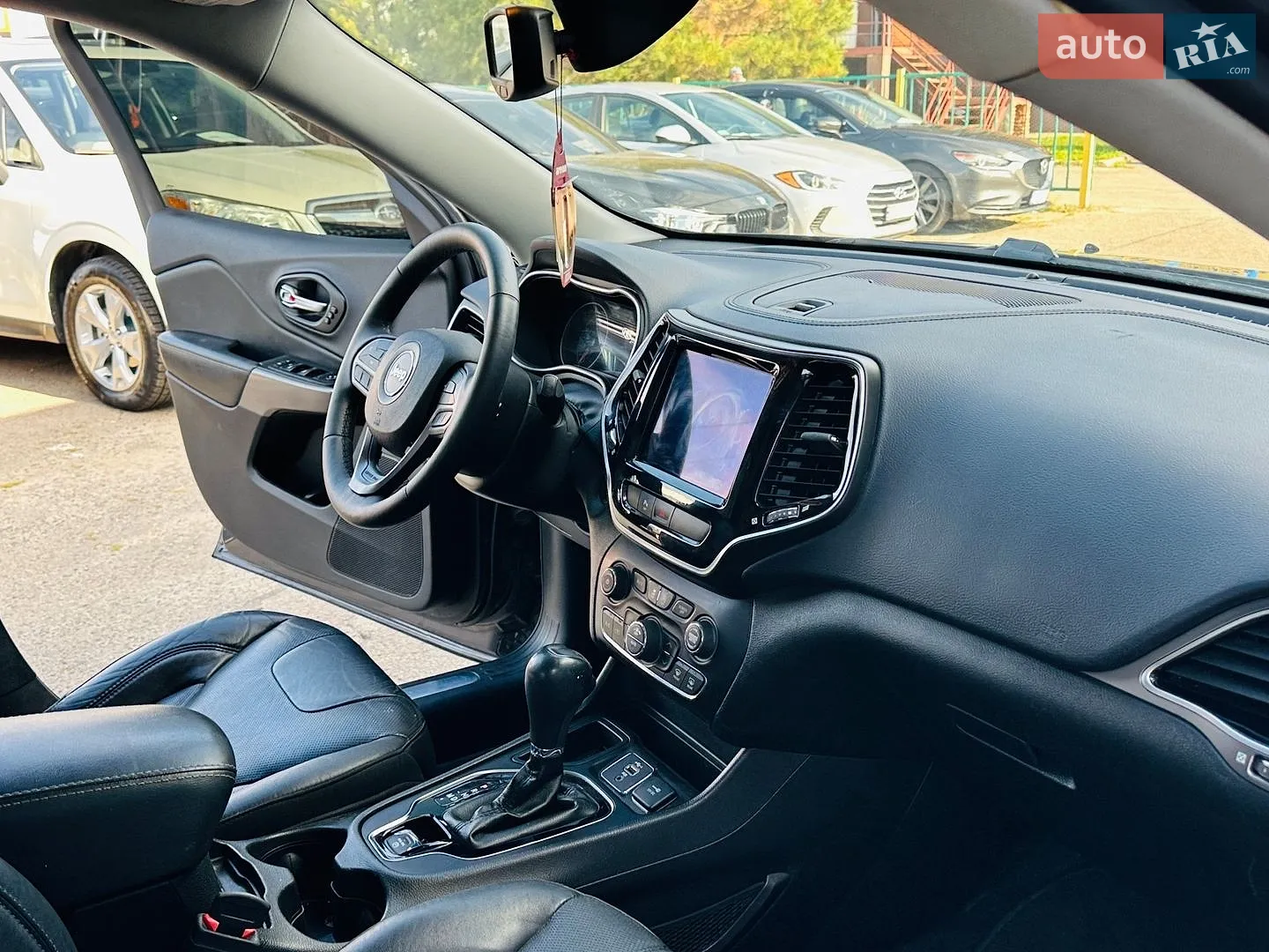 2019 Jeep Cherokee - мініатюра 32
