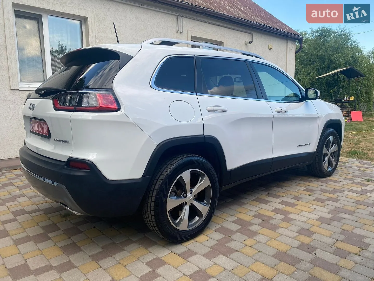 2018 Jeep Cherokee - мініатюра 14