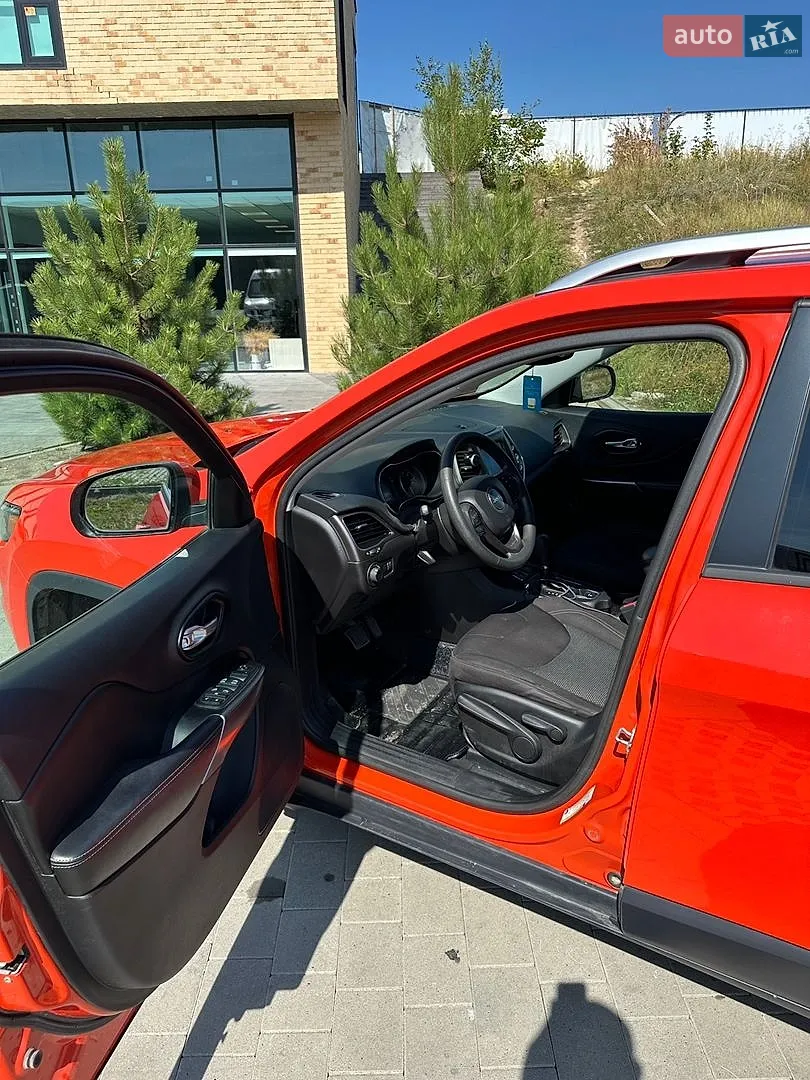 2020 Jeep Cherokee - мініатюра 7