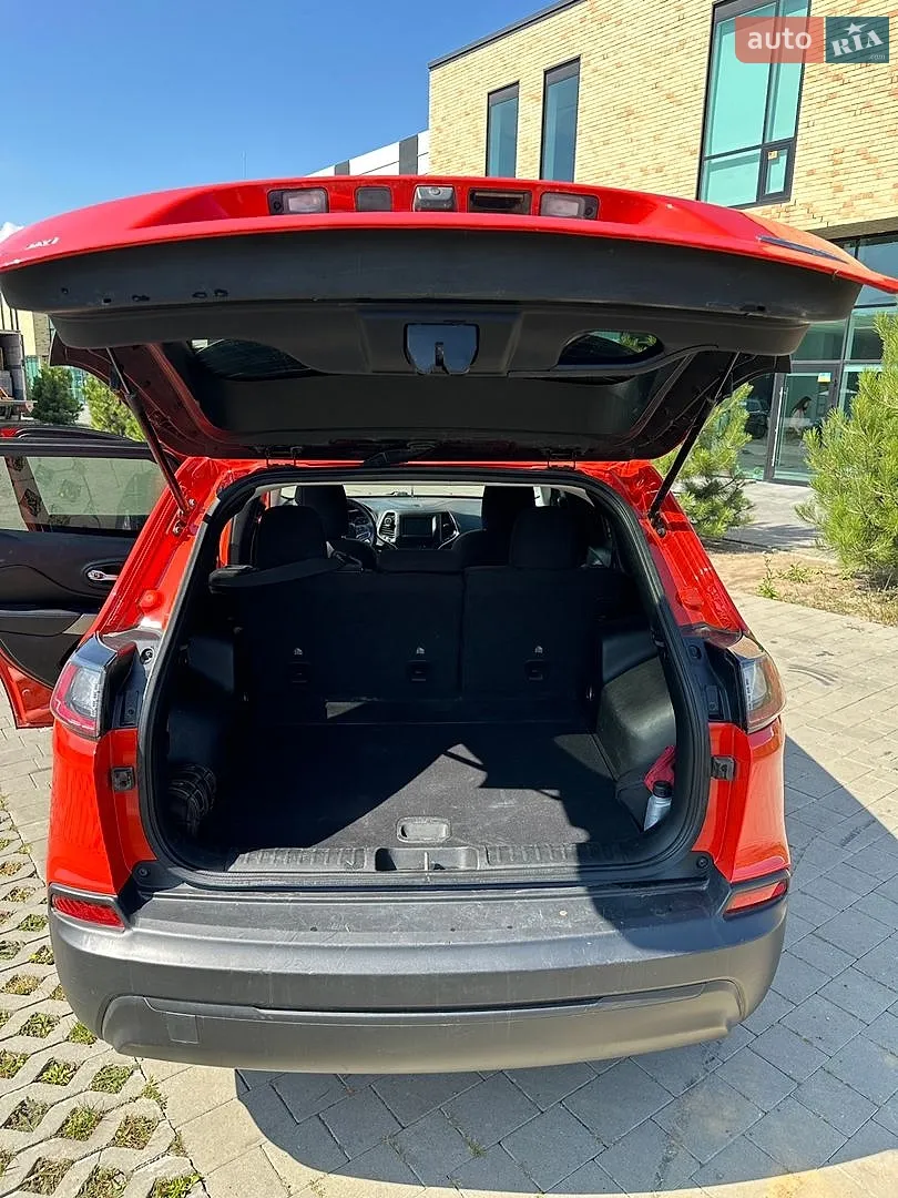2020 Jeep Cherokee - мініатюра 11