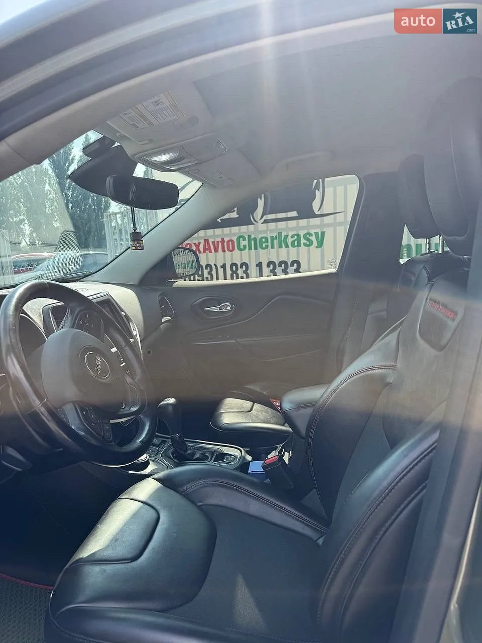 2020 Jeep Cherokee - мініатюра 42