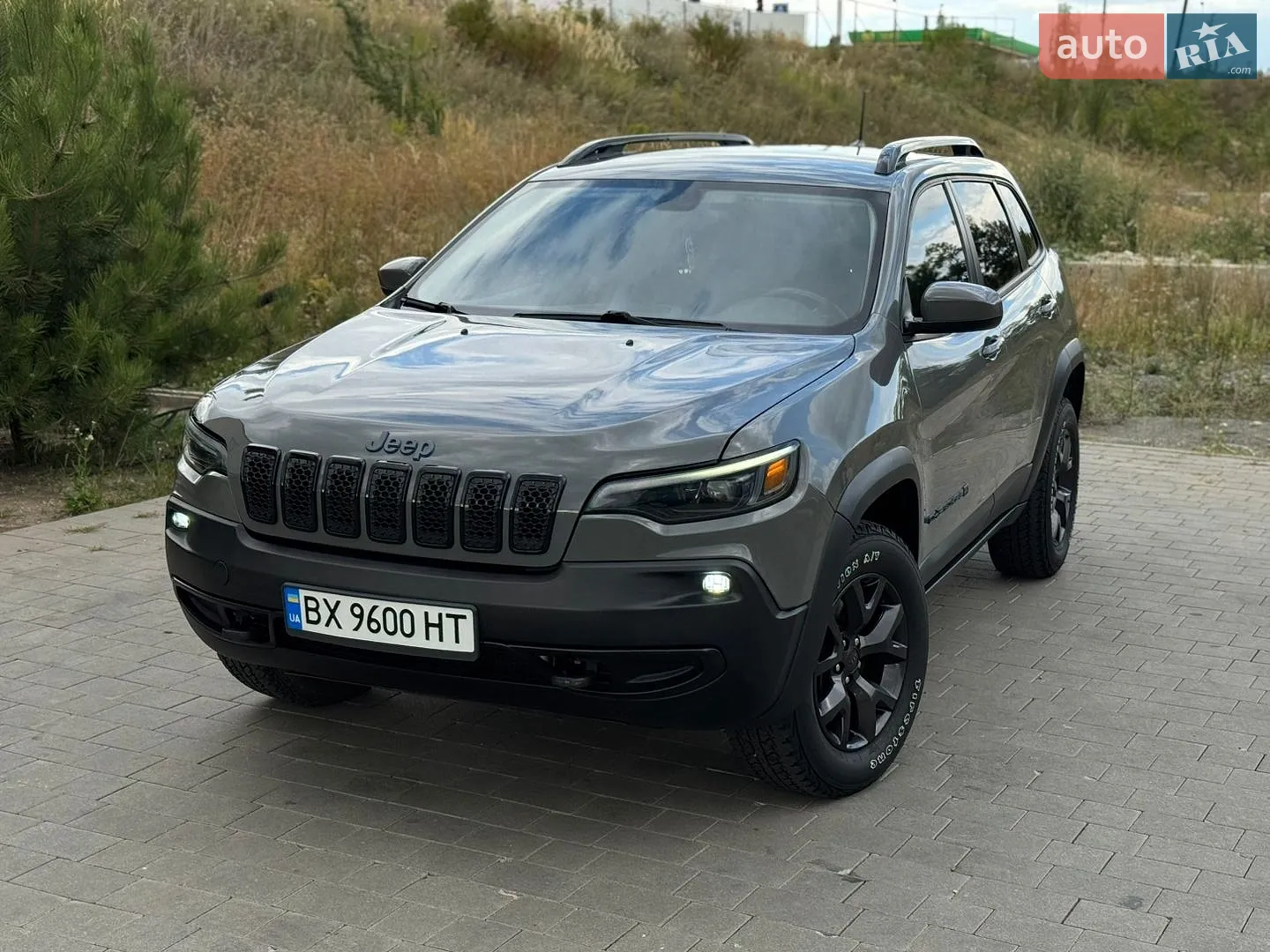 2020 Jeep Cherokee - мініатюра 3