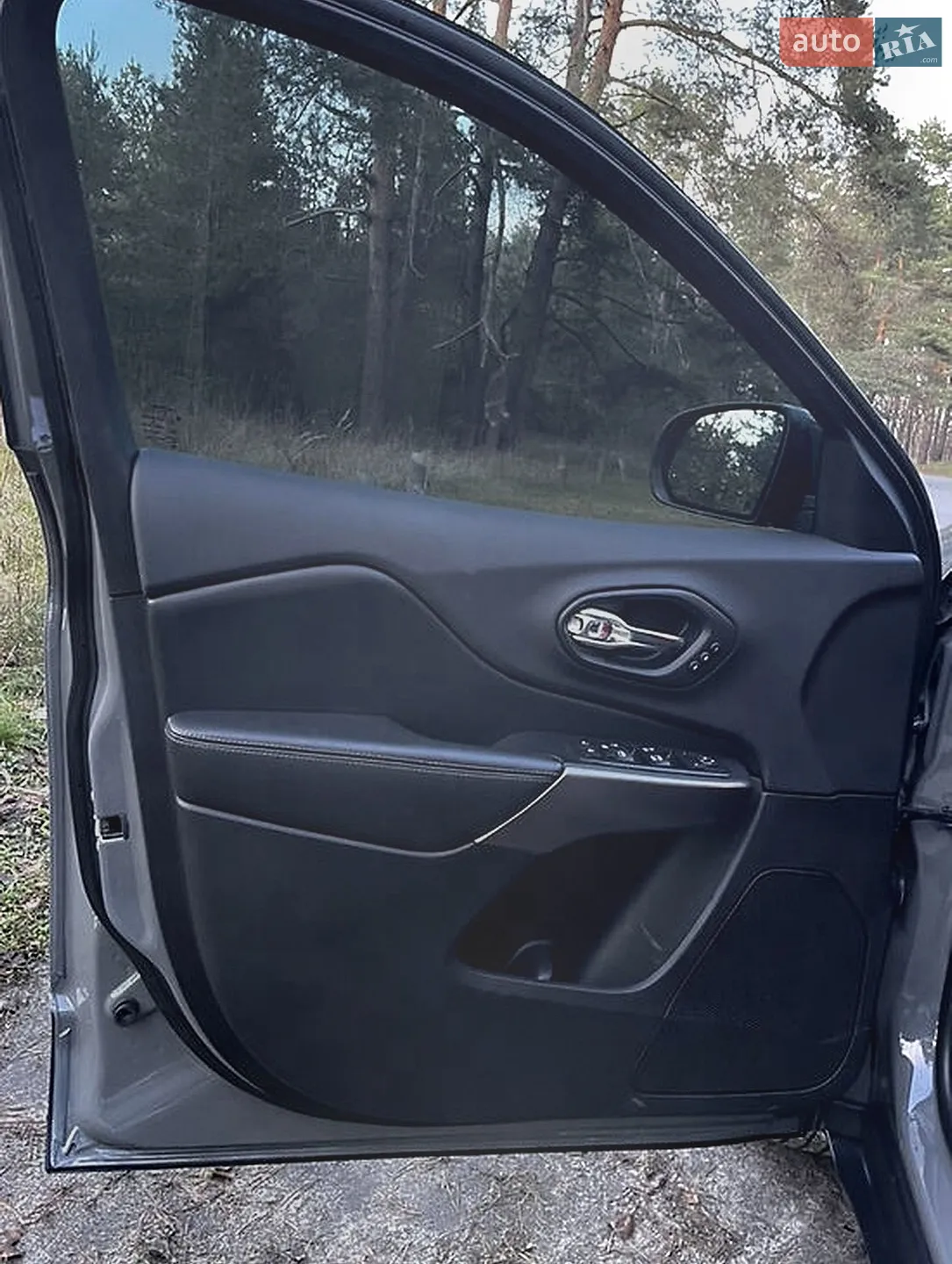 2019 Jeep Cherokee - мініатюра 9