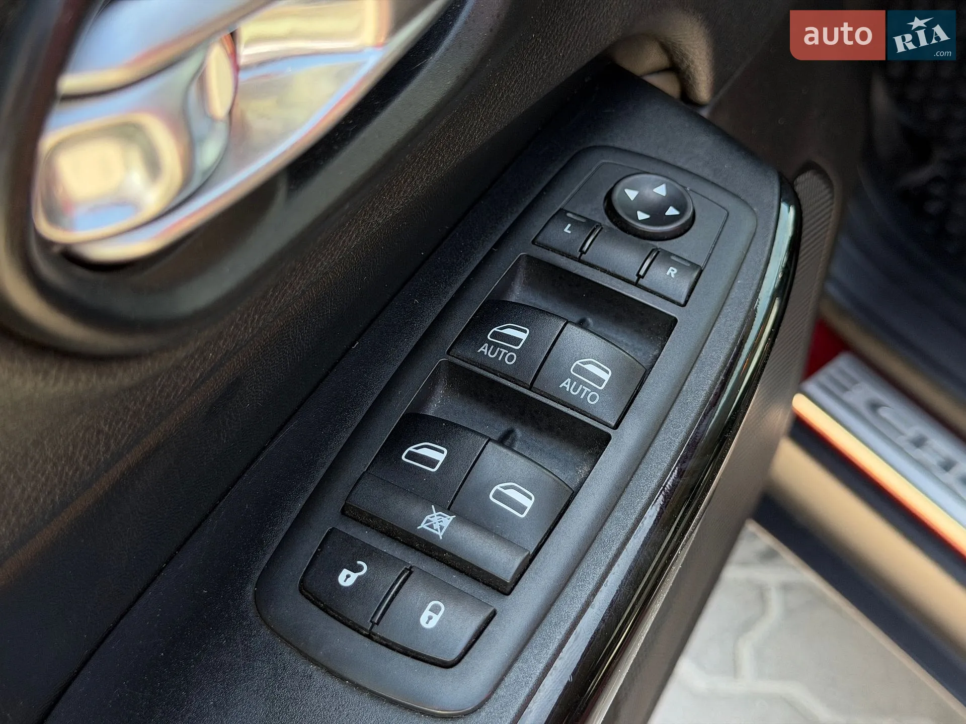 2019 Jeep Cherokee - мініатюра 22