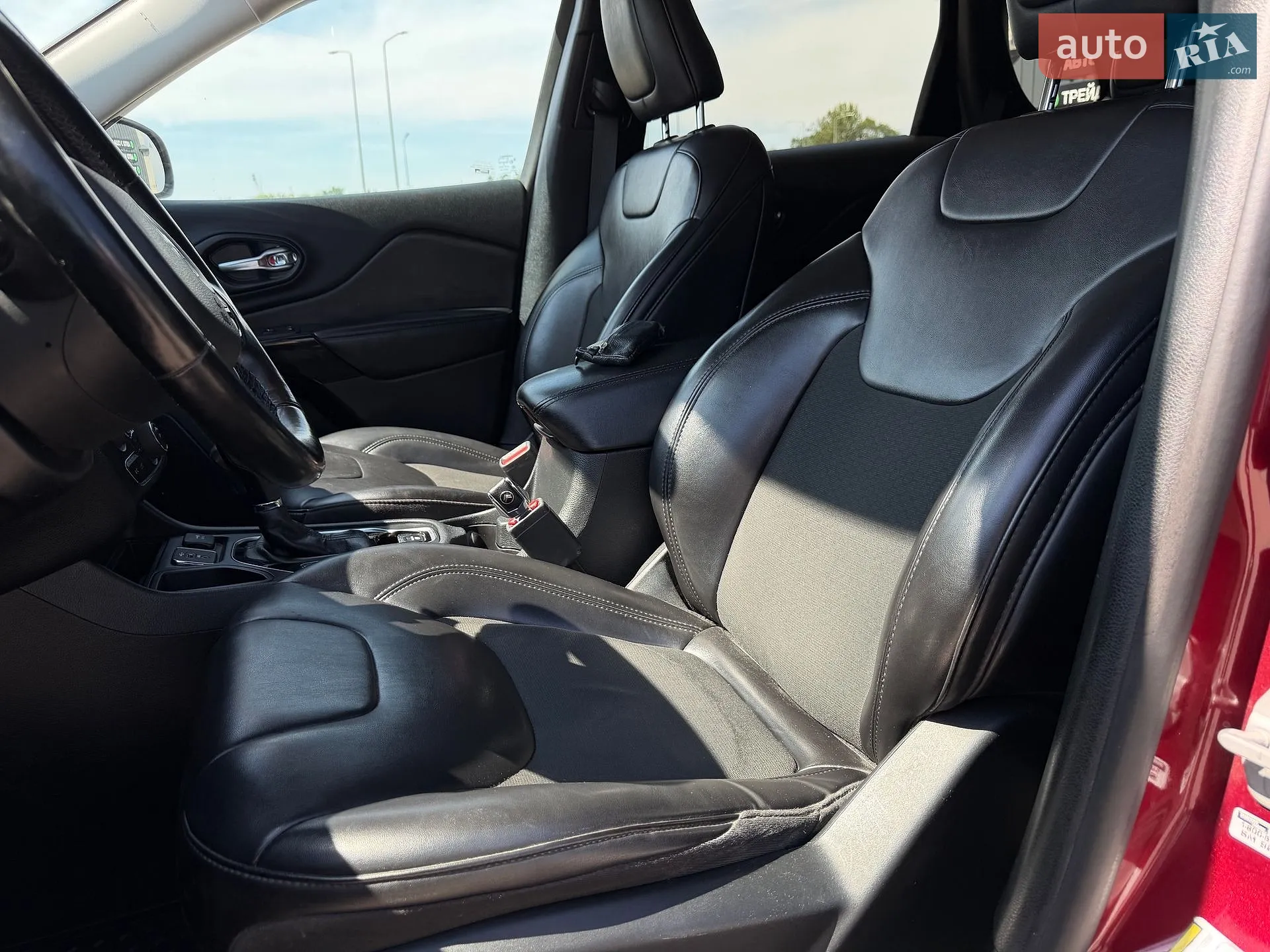 2019 Jeep Cherokee - мініатюра 25