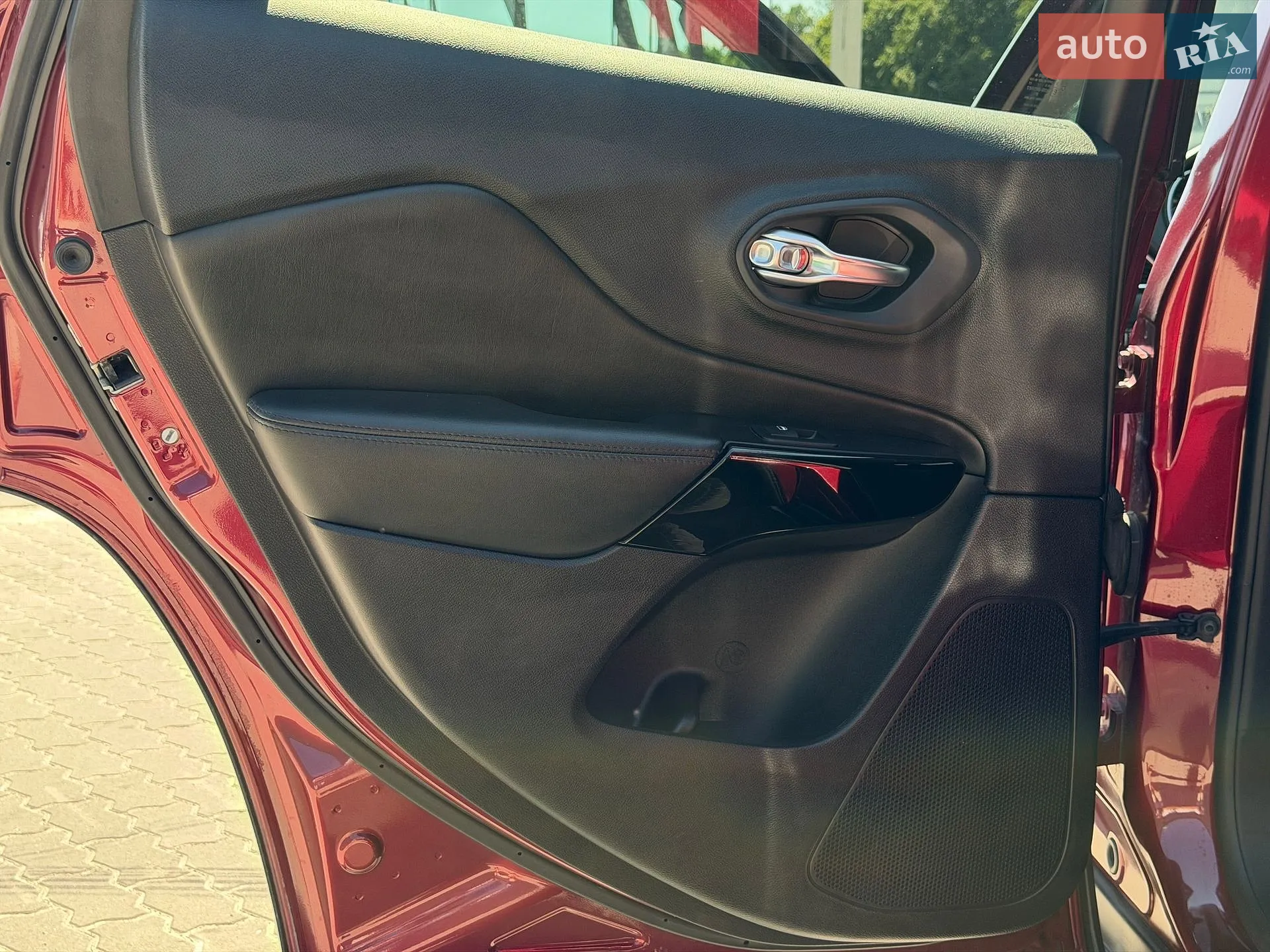 2019 Jeep Cherokee - мініатюра 37