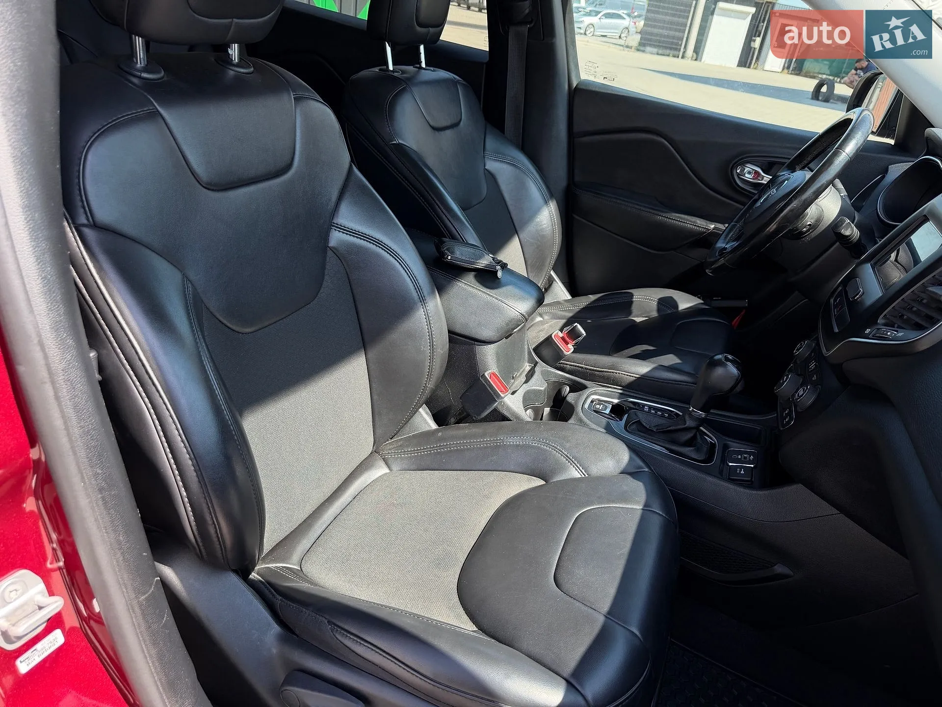 2019 Jeep Cherokee - мініатюра 43
