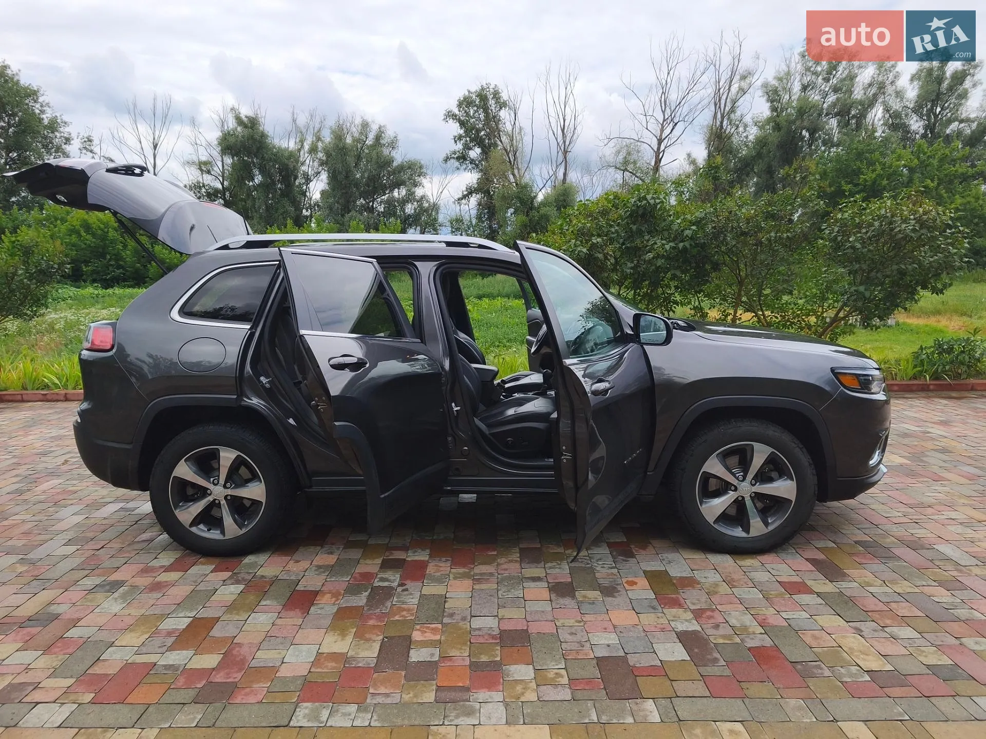 2019 Jeep Cherokee - мініатюра 41