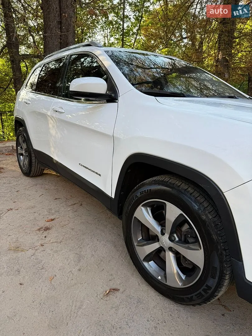 2019 Jeep Cherokee - мініатюра 8