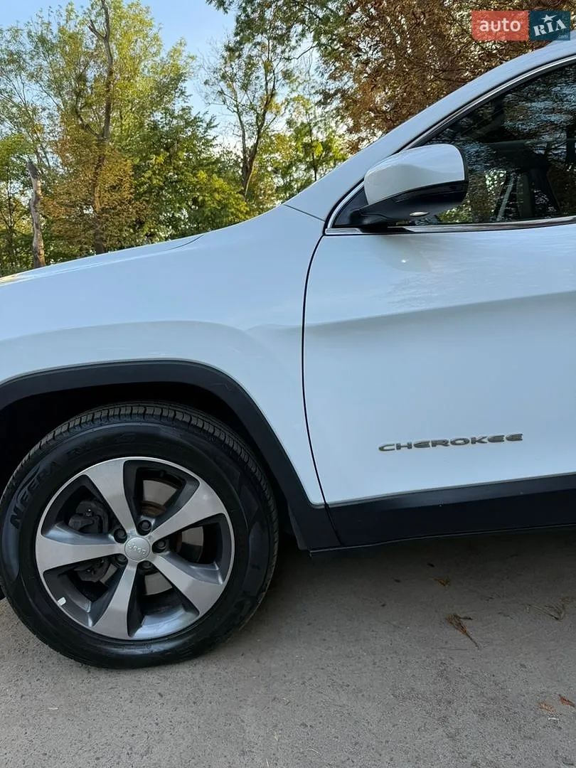 2019 Jeep Cherokee - мініатюра 16