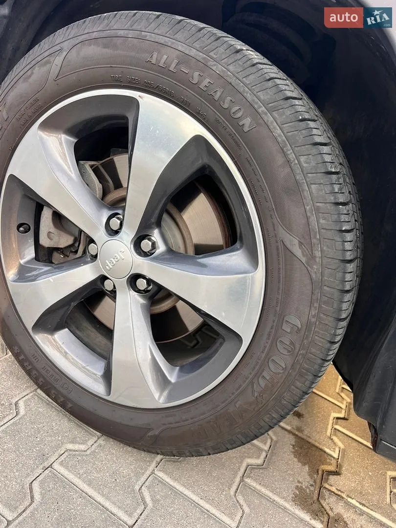 2019 Jeep Cherokee - мініатюра 18