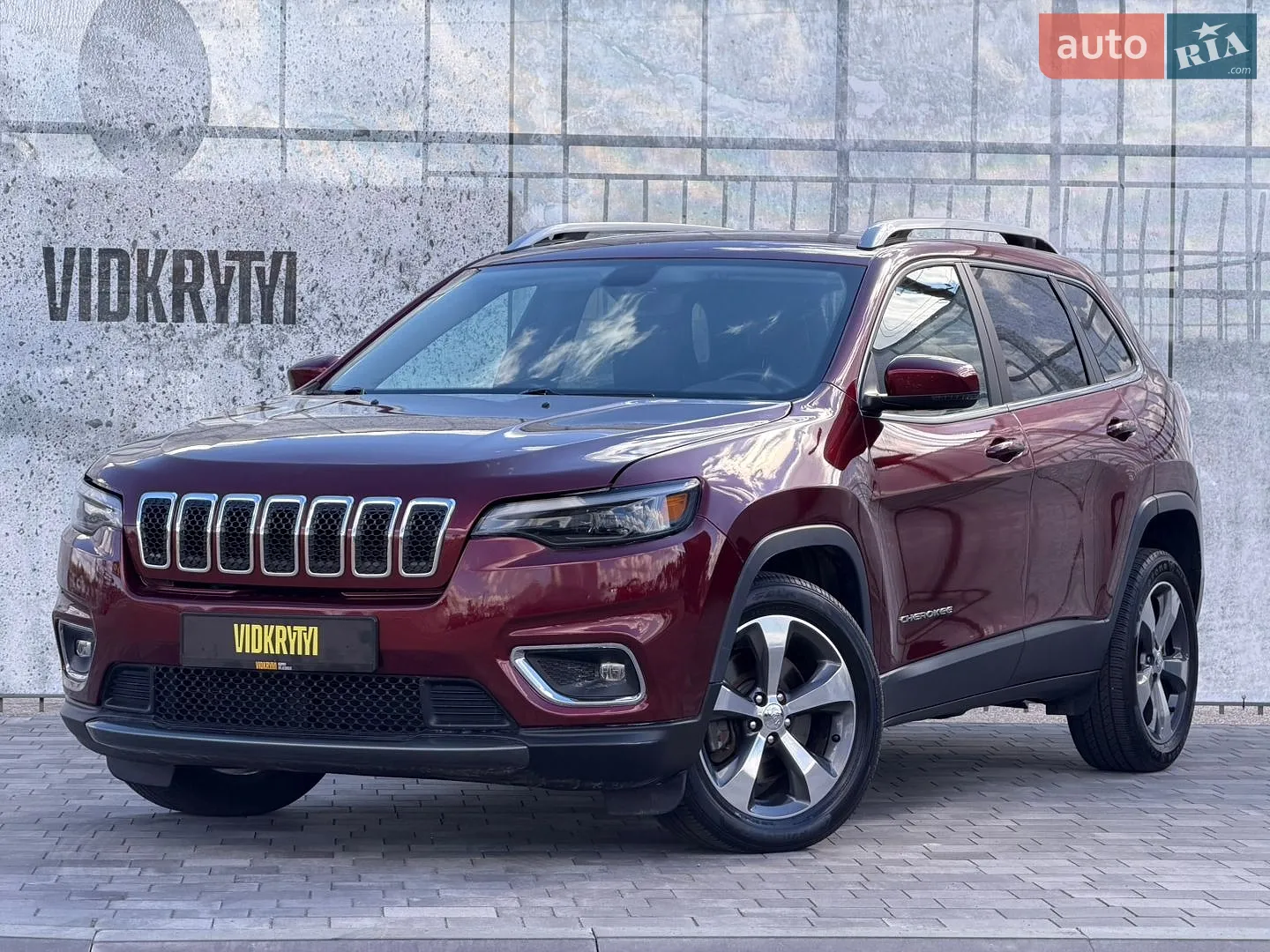 2019 Jeep Cherokee - фото 1