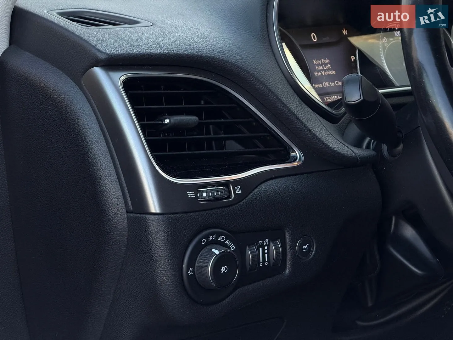 2019 Jeep Cherokee - мініатюра 25