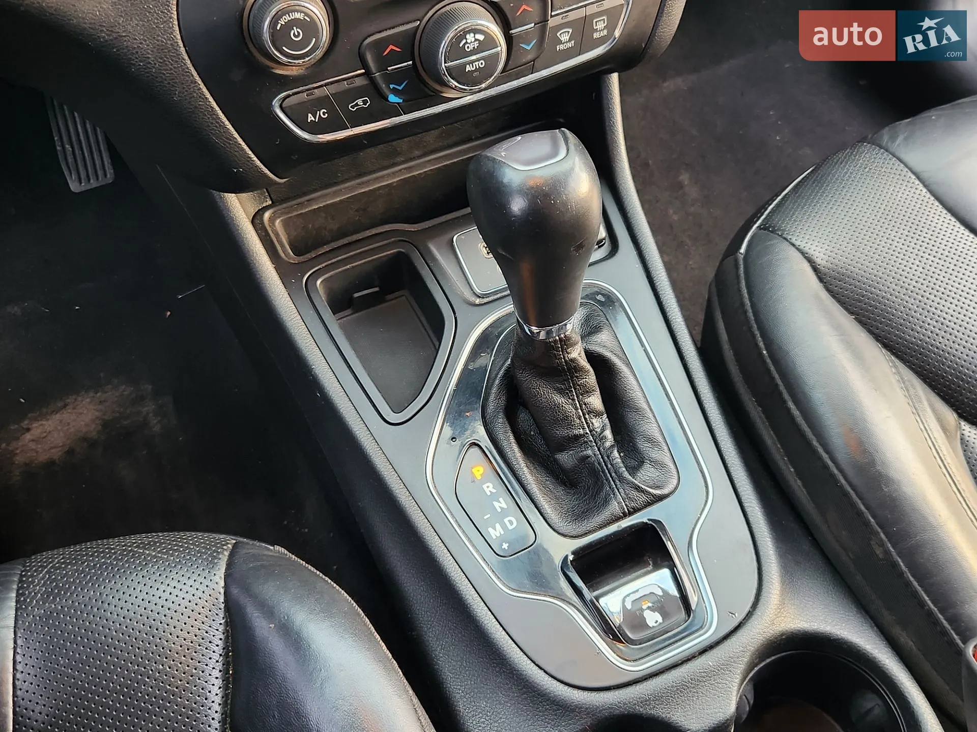 2018 Jeep Cherokee - мініатюра 32